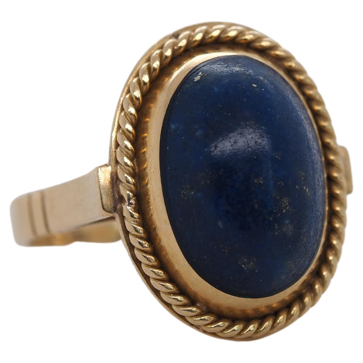 19k Yellow Gold Vintage Oval Shape Lapis Ring For Sale