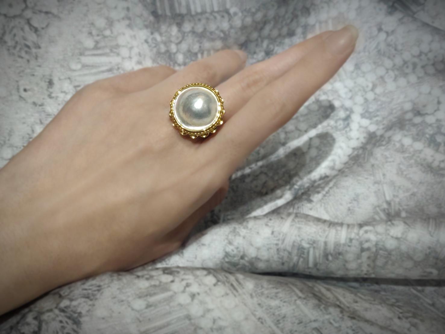 Metal: 18K Yellow Gold
Pearl: Baroque Mabe, 19mm
Total weight: 10.24 g

Ring size: US 10.5
Please let us know should you wish to have the ring resized.
