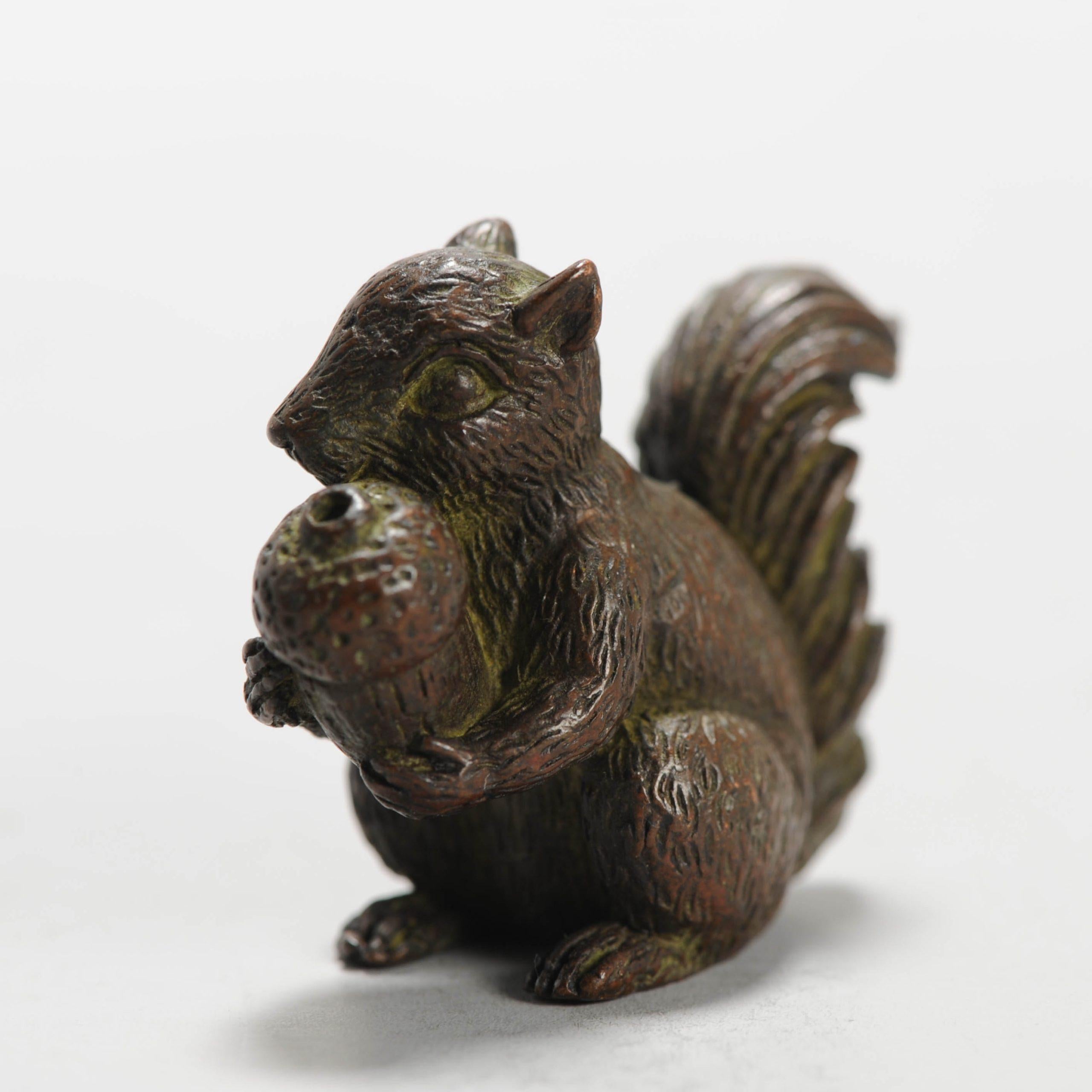 19th / 20th c Bronze Netsuke Squirrel with a nut Japanese Japan For Sale 3
