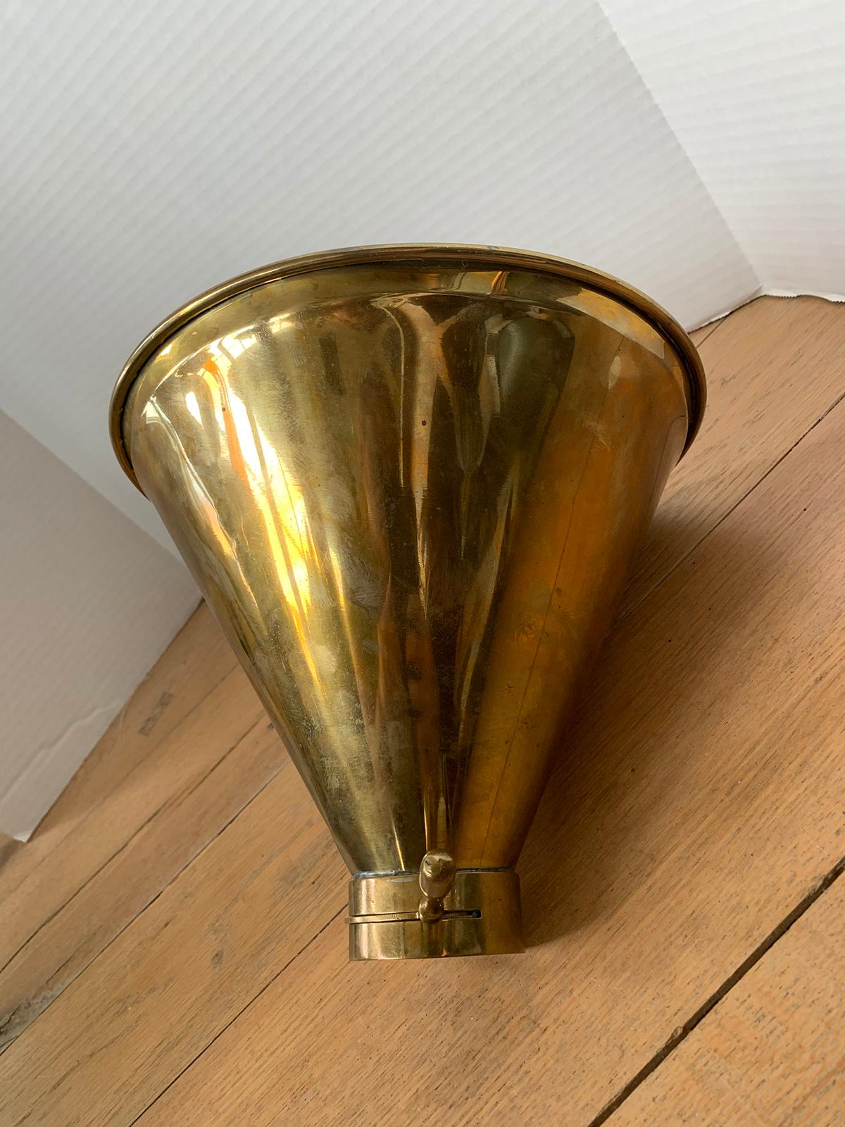 19th-20th Century Brass Funnel In Good Condition For Sale In Atlanta, GA