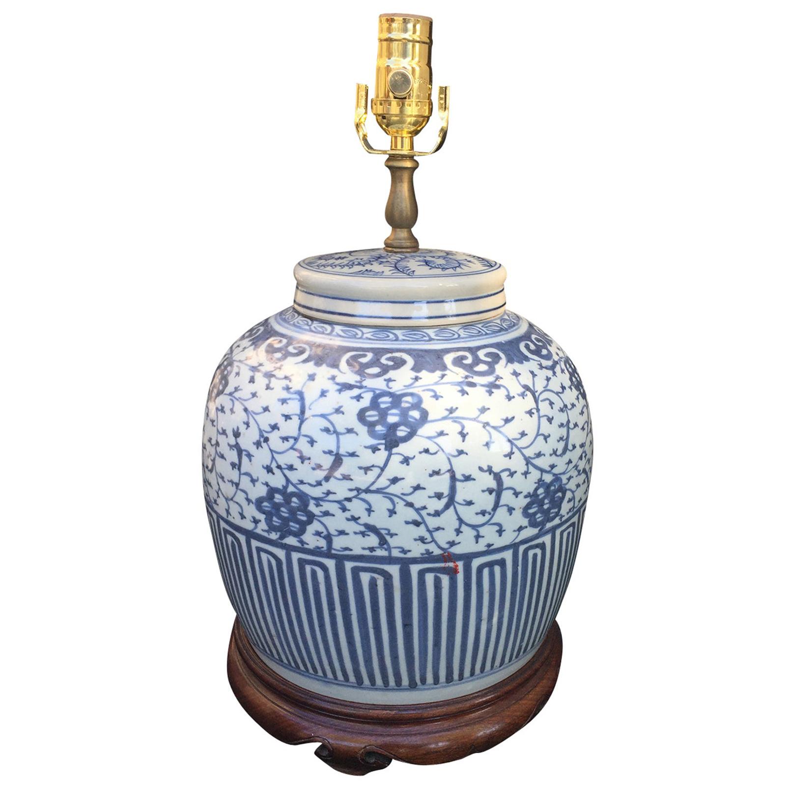 19th-20th Century Chinese Blue and White Covered Porcelain Jar as Lamp For Sale