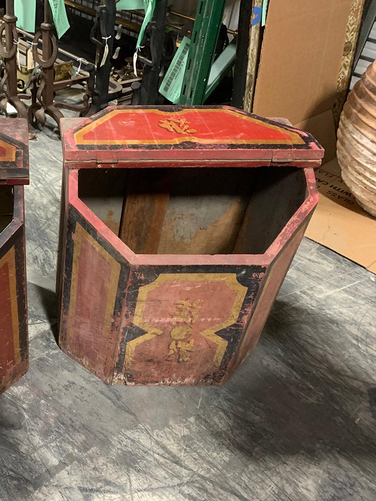 19th-20th Century Chinese Red Painted Tea Box For Sale 3
