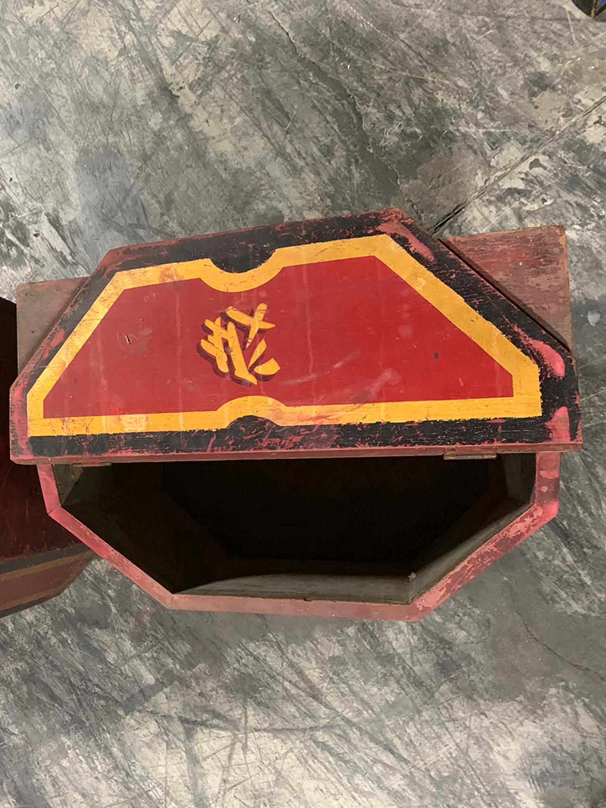 19th-20th Century Chinese Red Painted Tea Box For Sale 4