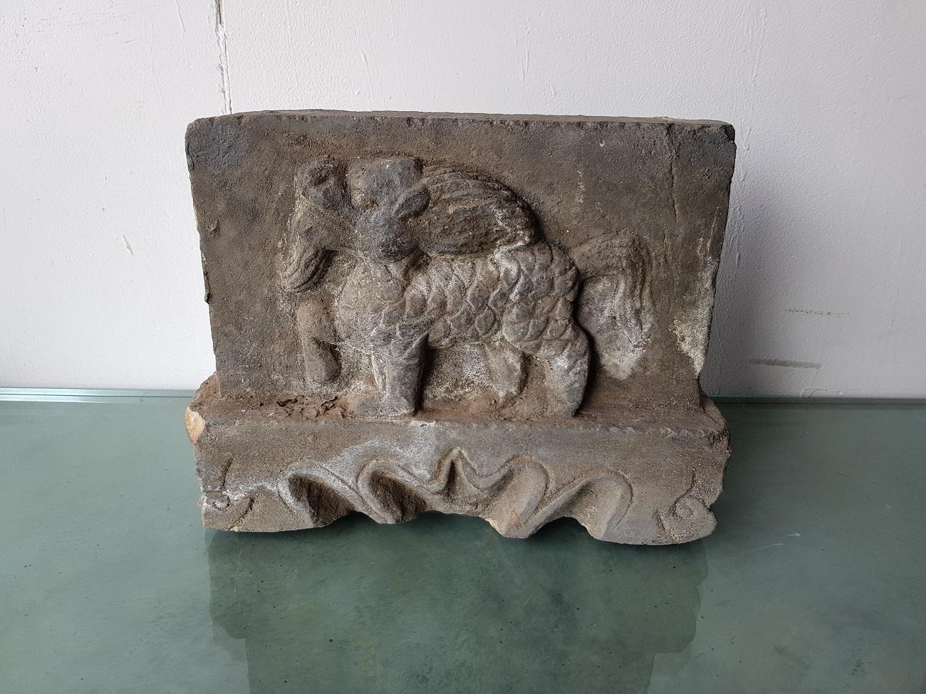 19th-20th Century Chinese Stone Plaquette with Qilins In Good Condition In Raalte, NL