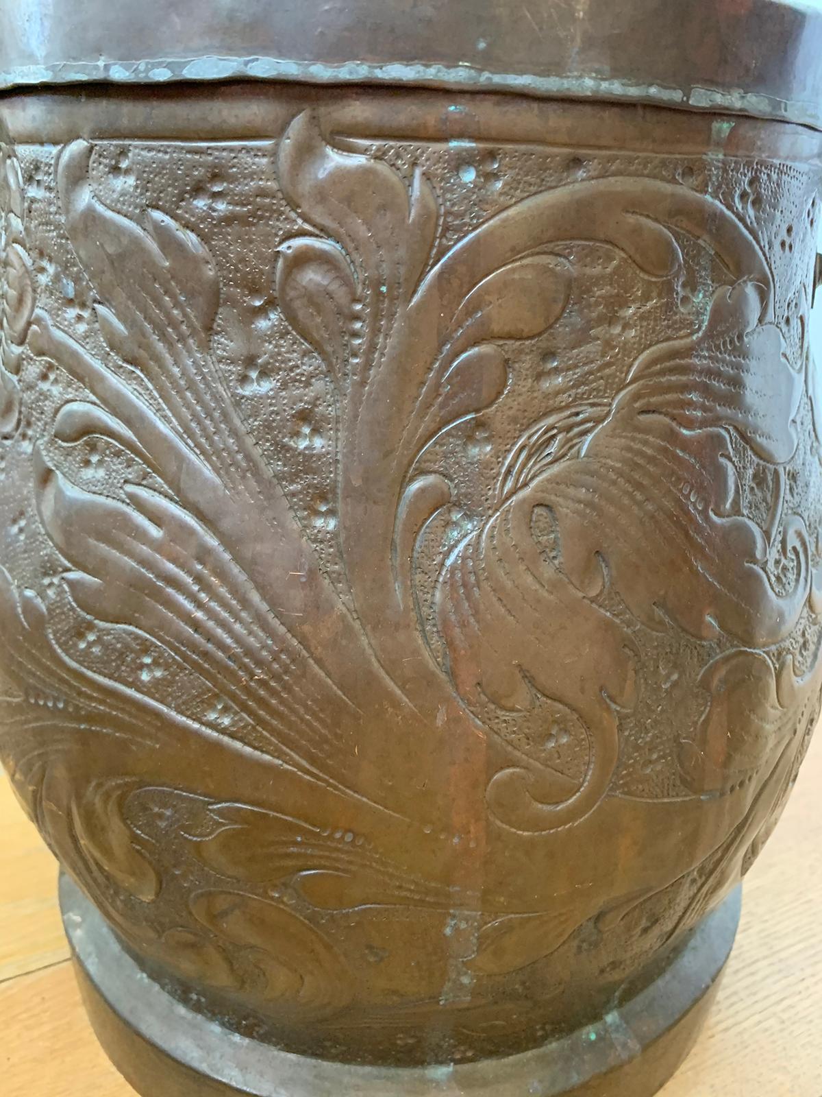 19th-20th Century Eastern Continental Copper Watering Can with Lid For Sale 5