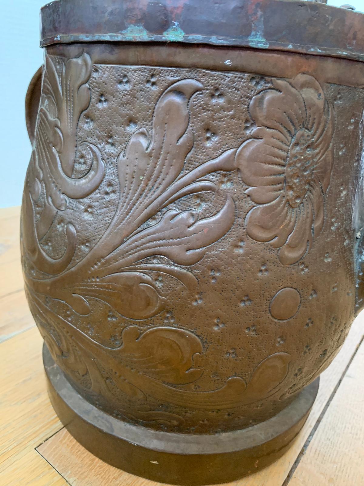 19th-20th Century Eastern Continental Copper Watering Can with Lid For Sale 4