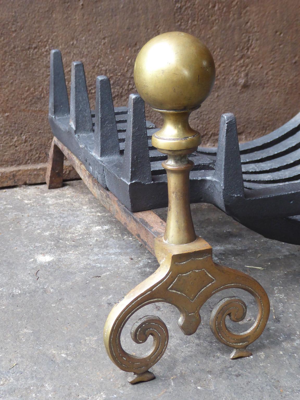 19th-20th Century English Fireplace Grate or Fire Basket In Good Condition In Amerongen, NL