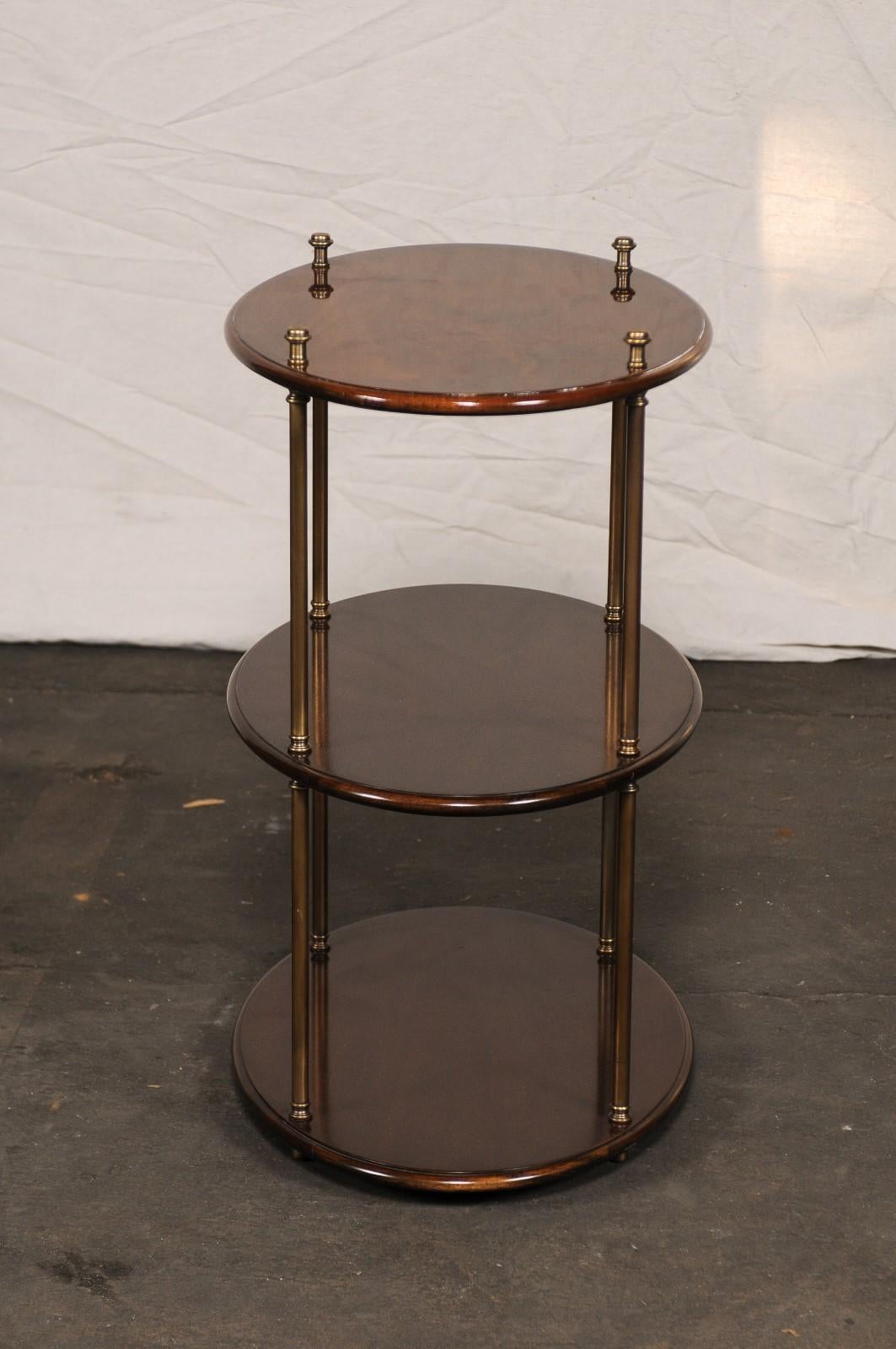 19th-20th Century English Mahogany & Brass Three-Tier Oval Étagère For Sale 2