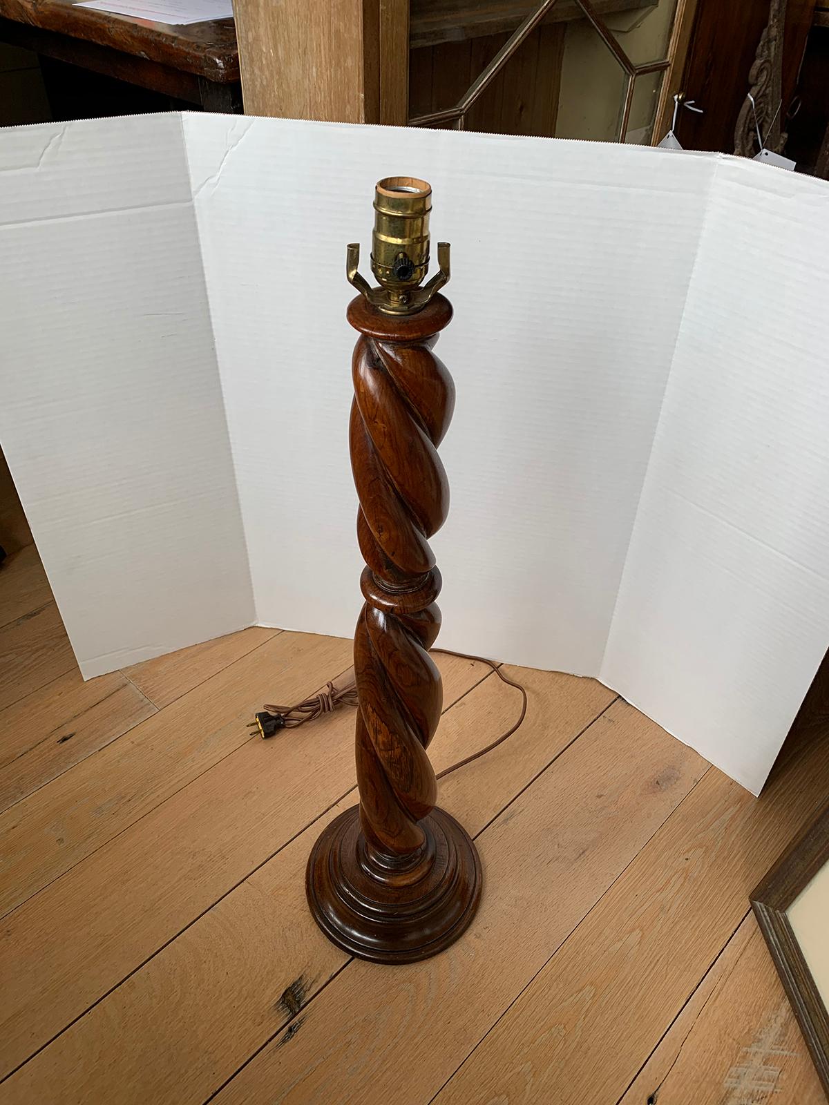 19th-20th Century English Tall Wooden Twist Lamp In Good Condition In Atlanta, GA