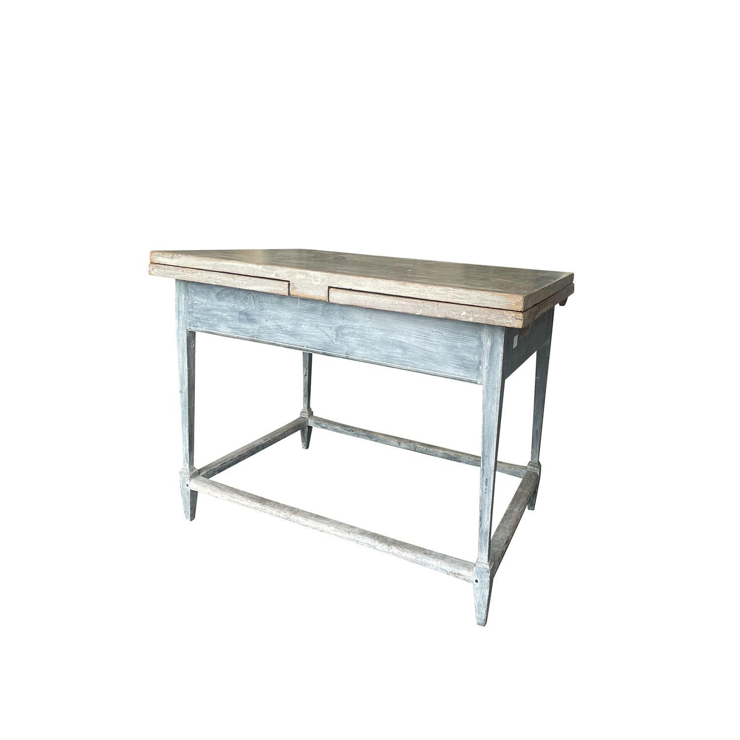 Table de cuisine ancienne en pin provençal français du 19ème - 20ème siècle en vente 2