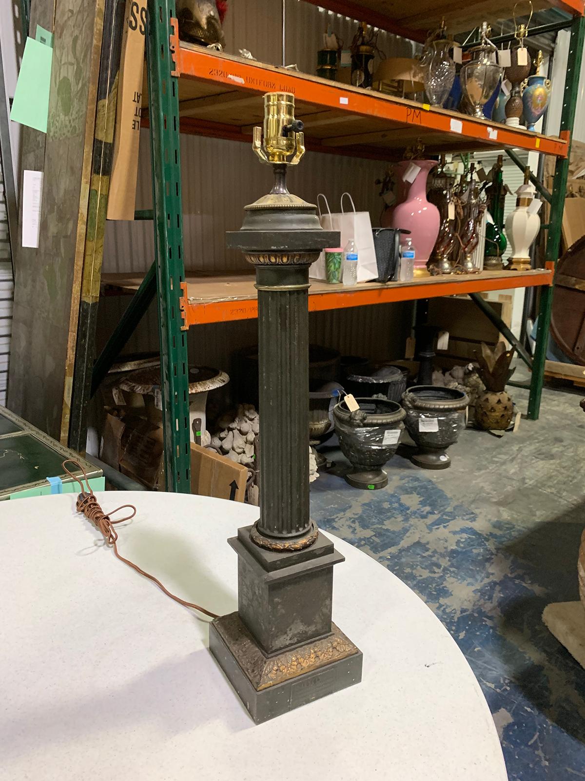 19th-20th Century French Tole and Gilt Carcel Column Lamp In Good Condition For Sale In Atlanta, GA