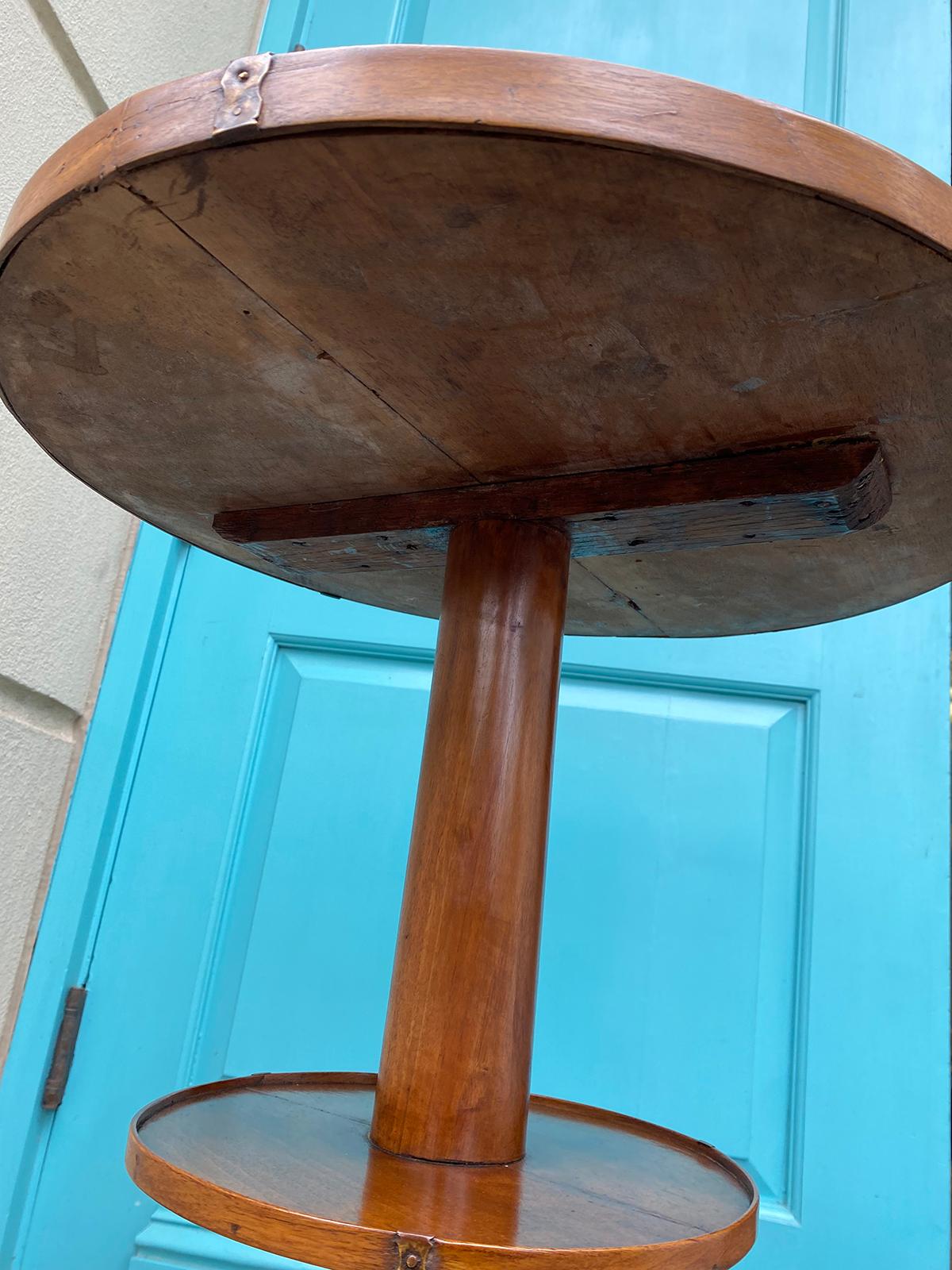 19th-20th Century French Walnut Round Side Tripod Table For Sale 6