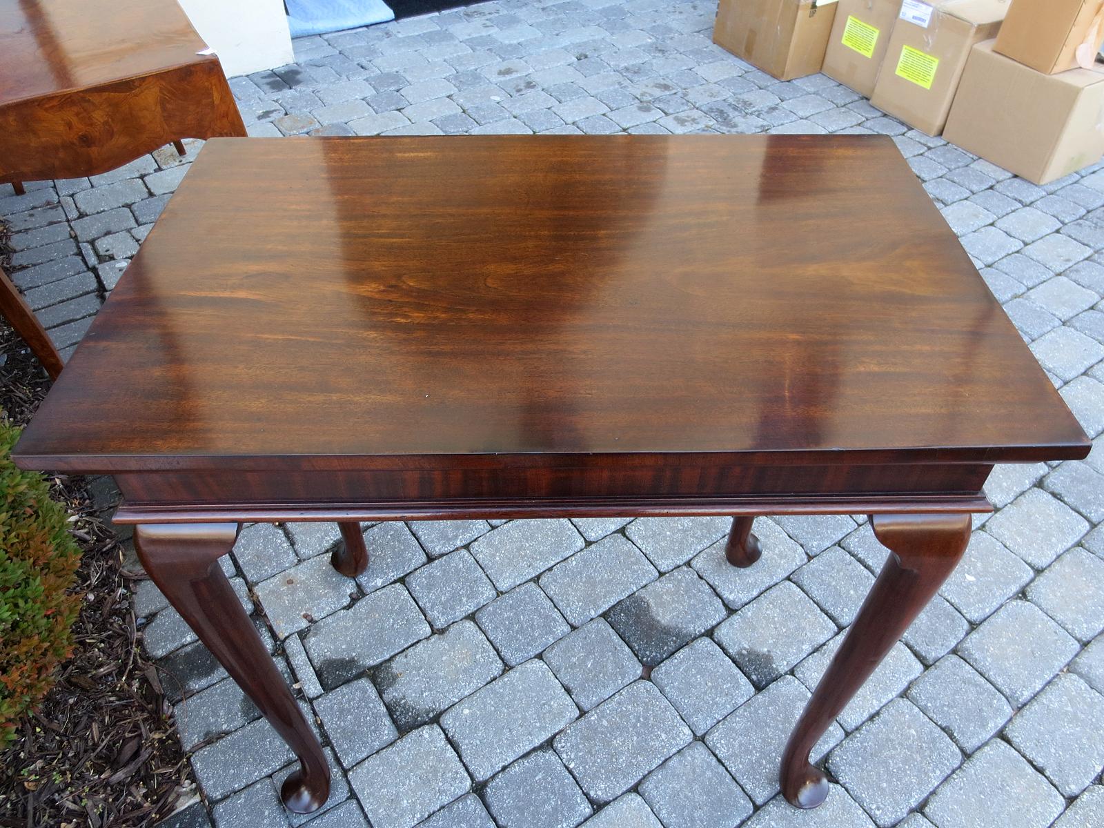 19th-20th Century Georgian Style Mahogany Serving Table In Good Condition For Sale In Atlanta, GA