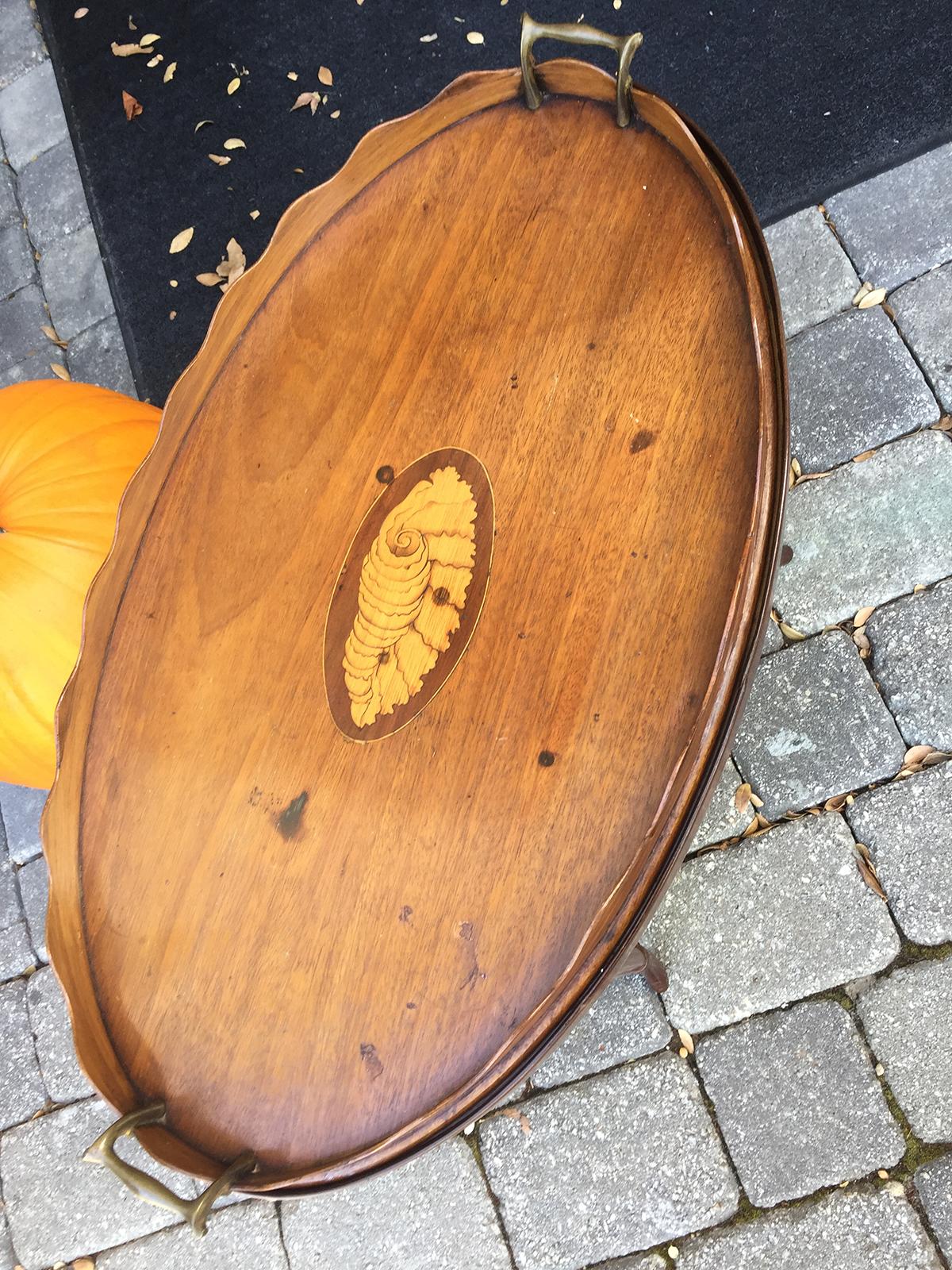 19th-20th Century Georgian Style Tray Table on Stand with Inlaid Shell Motif In Good Condition In Atlanta, GA