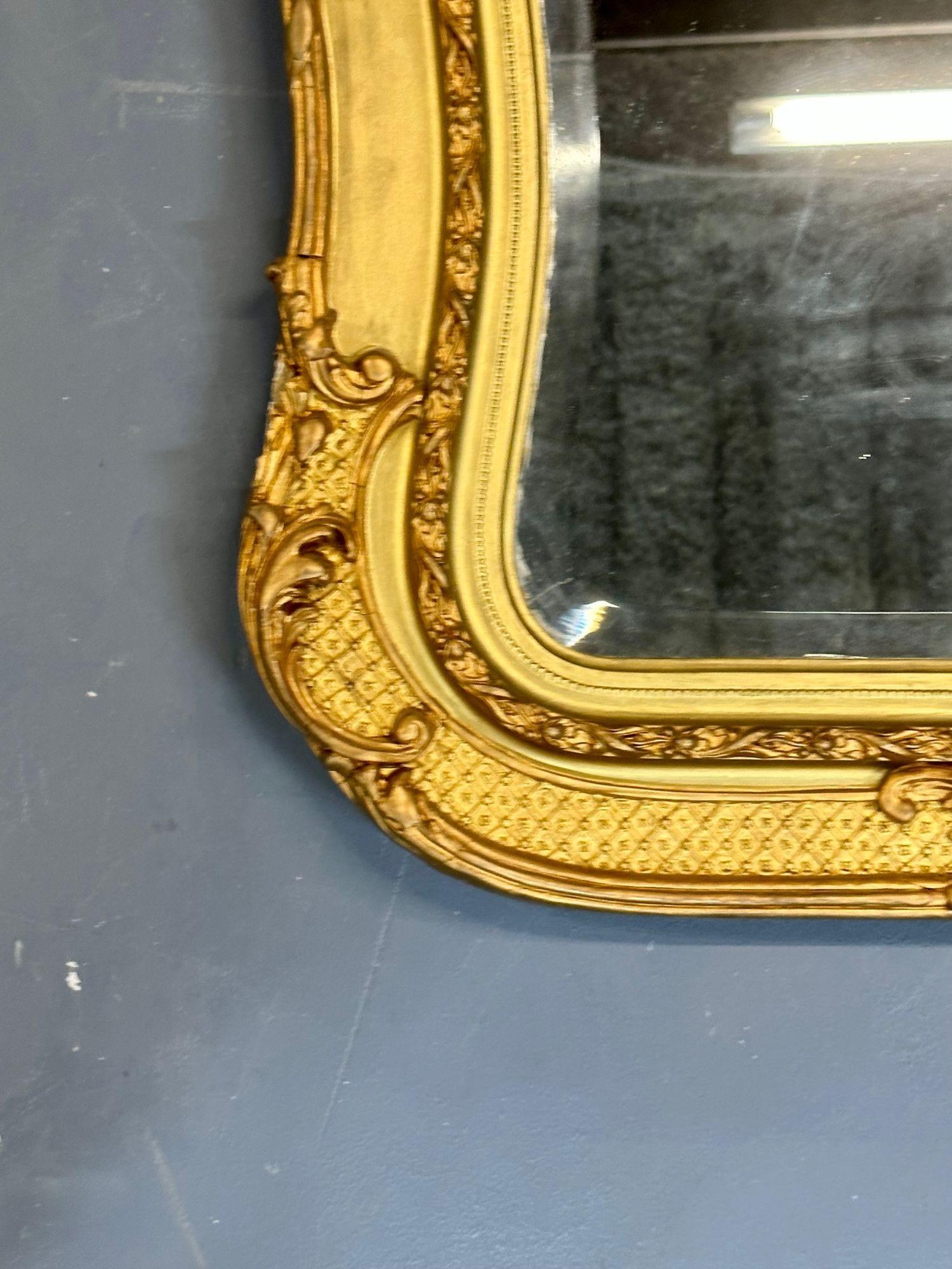 Wand-/Konsole-/Pfeilerspiegel aus vergoldetem Holz, rechteckig, 19./20. Jahrhundert (Gips) im Angebot