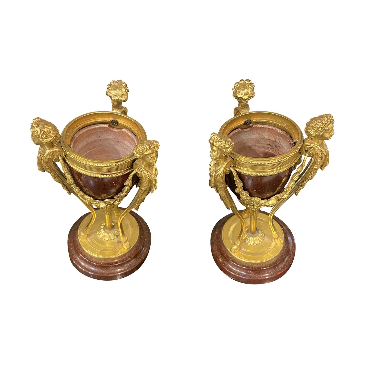 19th - 20th Century Gold-Red French Empire Pair of Porcelain, Gilded Cassoulette In Good Condition For Sale In West Palm Beach, FL