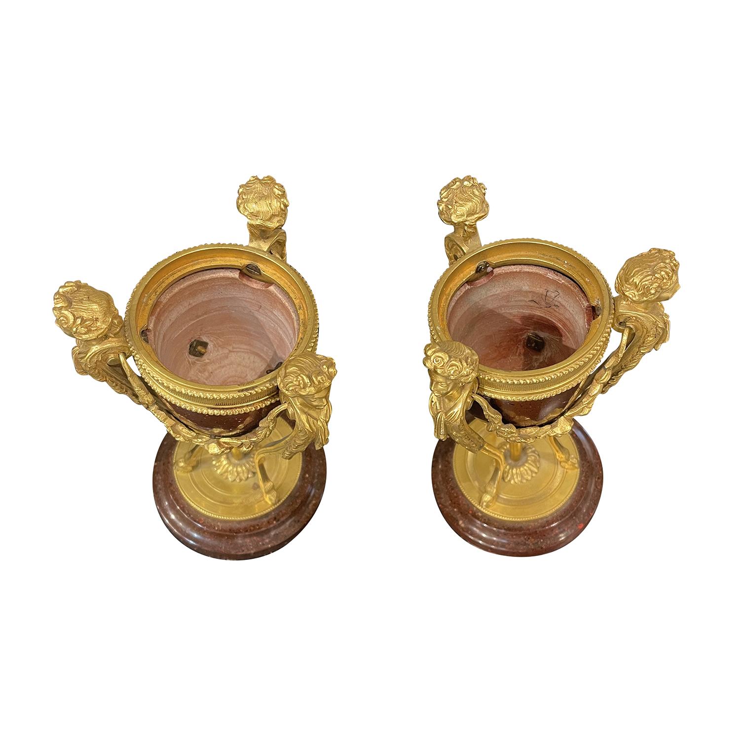 19th Century 19th - 20th Century Gold-Red French Empire Pair of Porcelain, Gilded Cassoulette For Sale