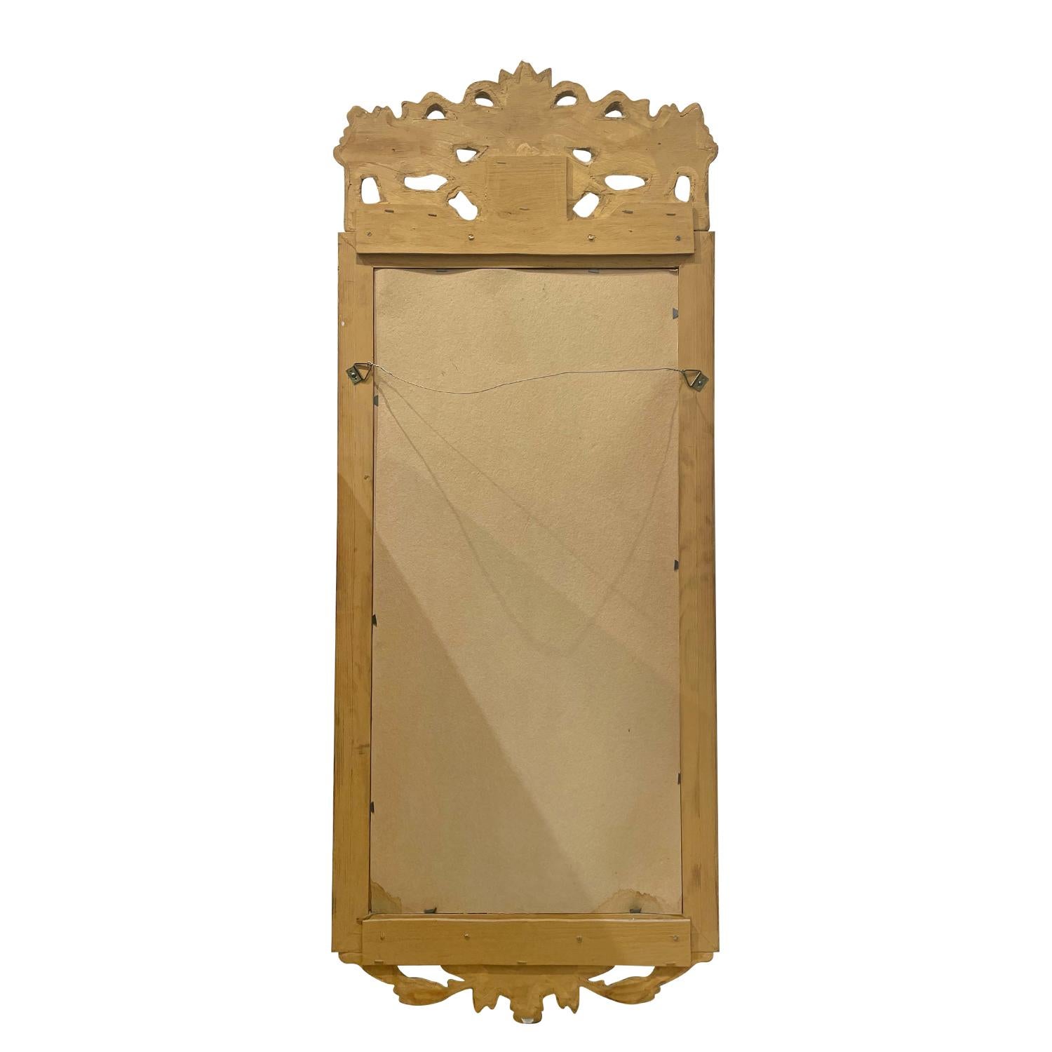 19th - 20th Century Gold Swedish Gustavian Gilded Pinewood Wall Glass Mirror For Sale 1
