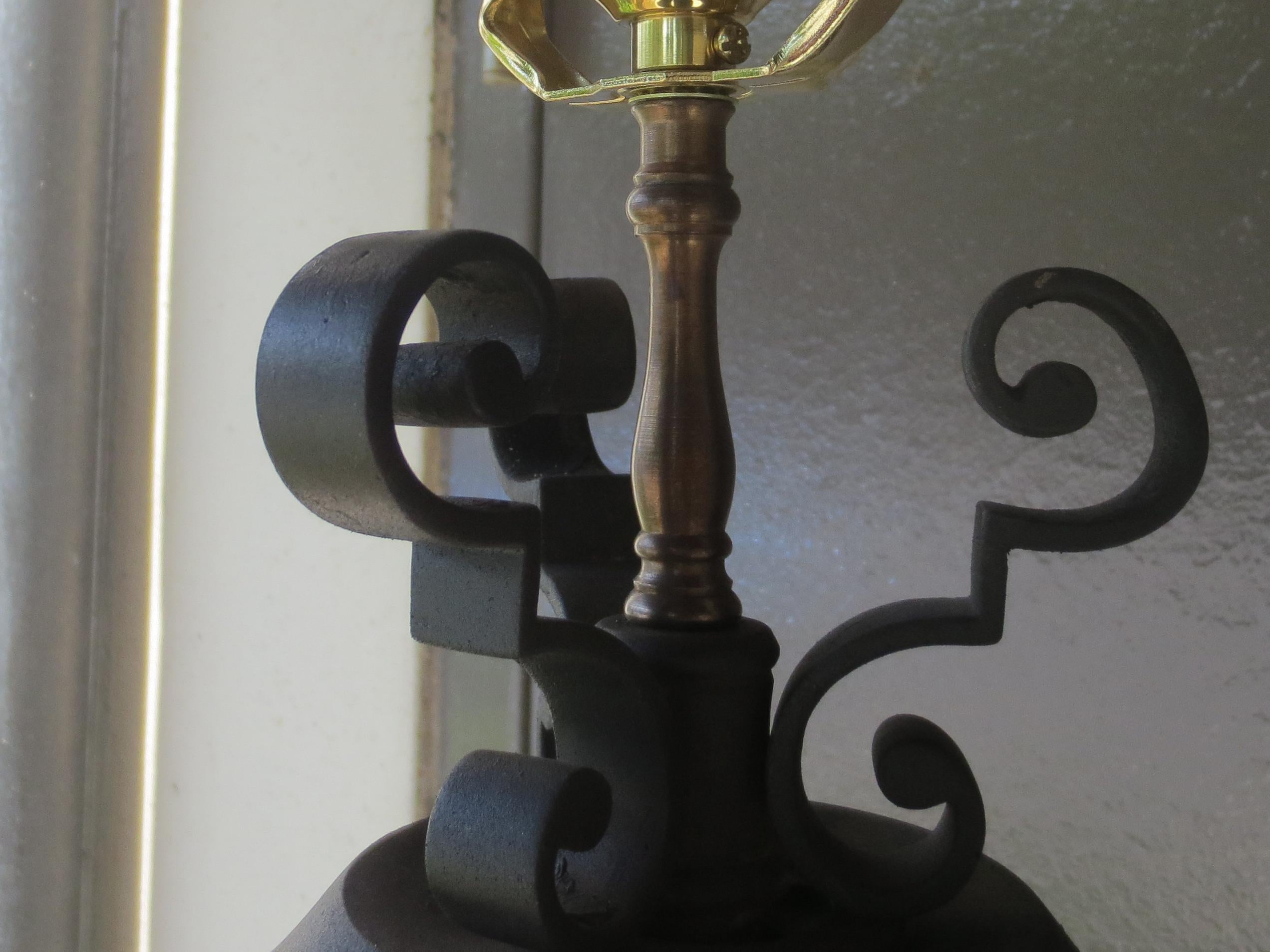 19th-20th century grand tour style floor lamp.
New wiring.