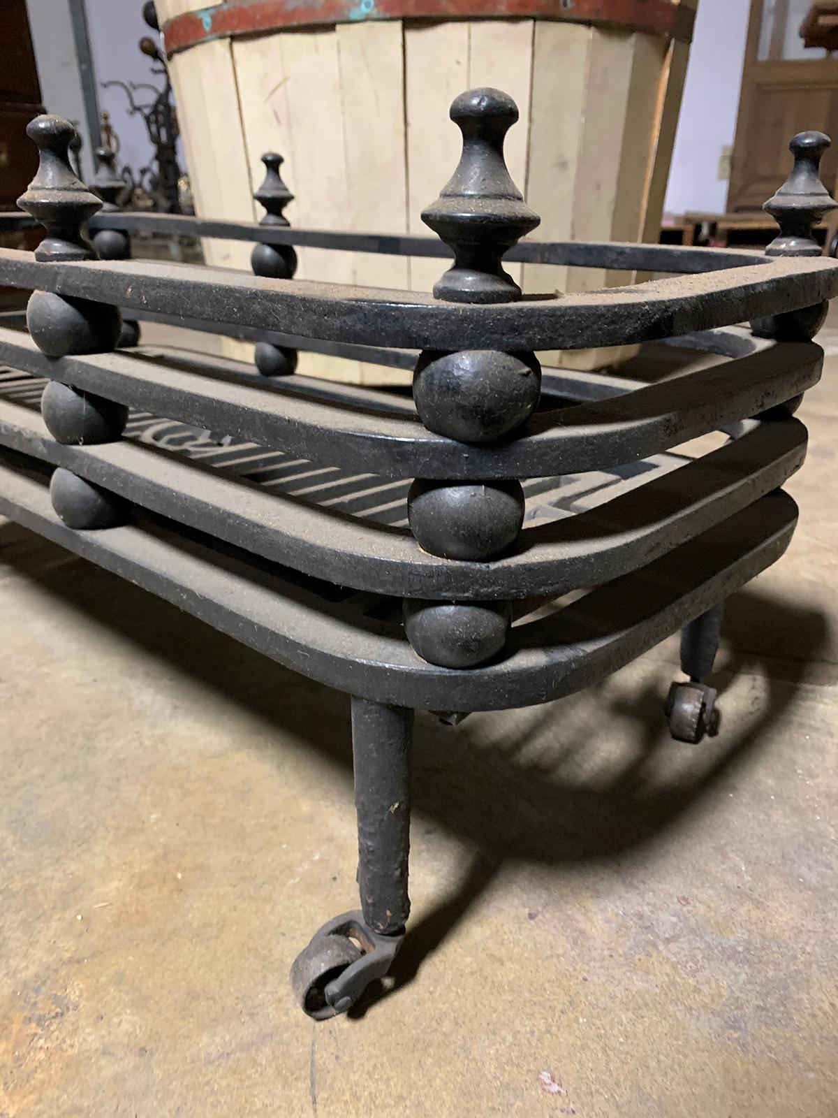 19th-20th Century Iron Fireplace Grate For Sale 6