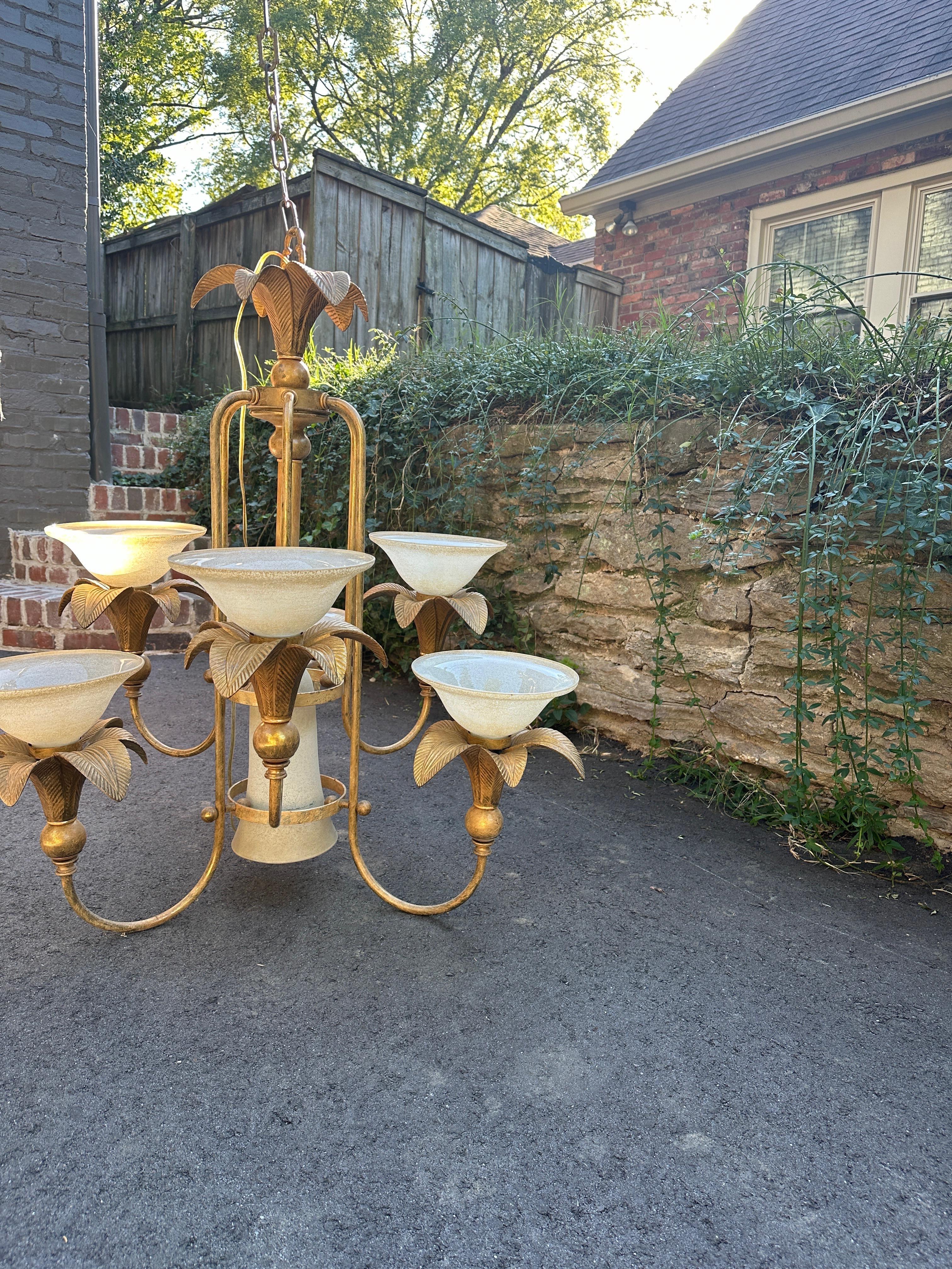 Lustre en bronze et verre de style Art Déco du 20e siècle Bon état - En vente à Nashville, TN