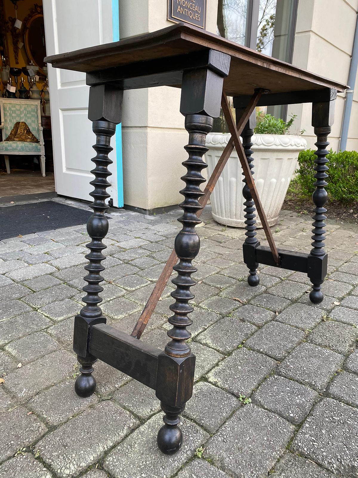 19th-20th Century Spanish Side Table with Iron Stretcher 6
