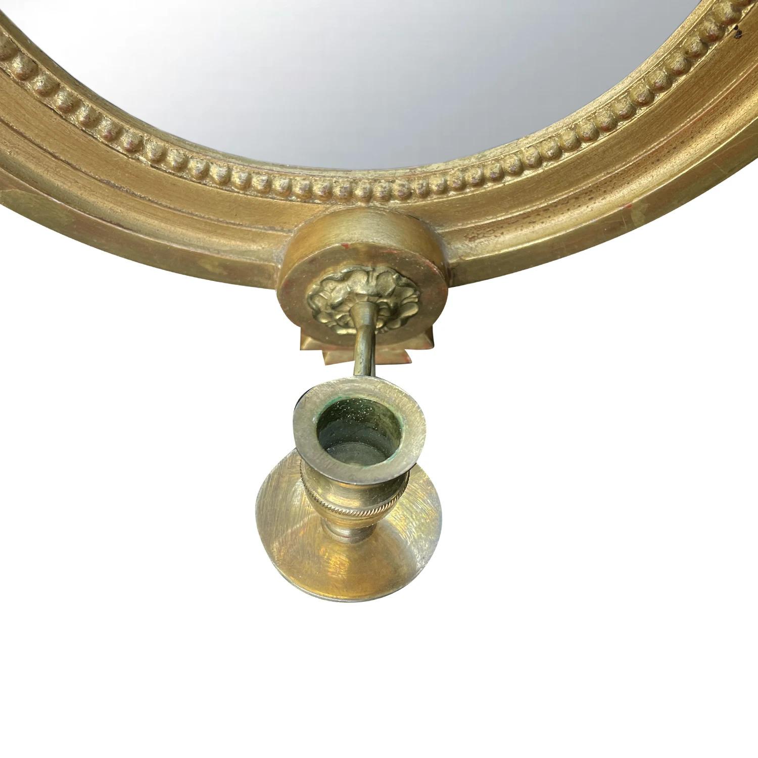 Hand-Carved 19th-20th Century Swedish Gustavian Pair of Oval Gilded Wood Glass Mirrors For Sale