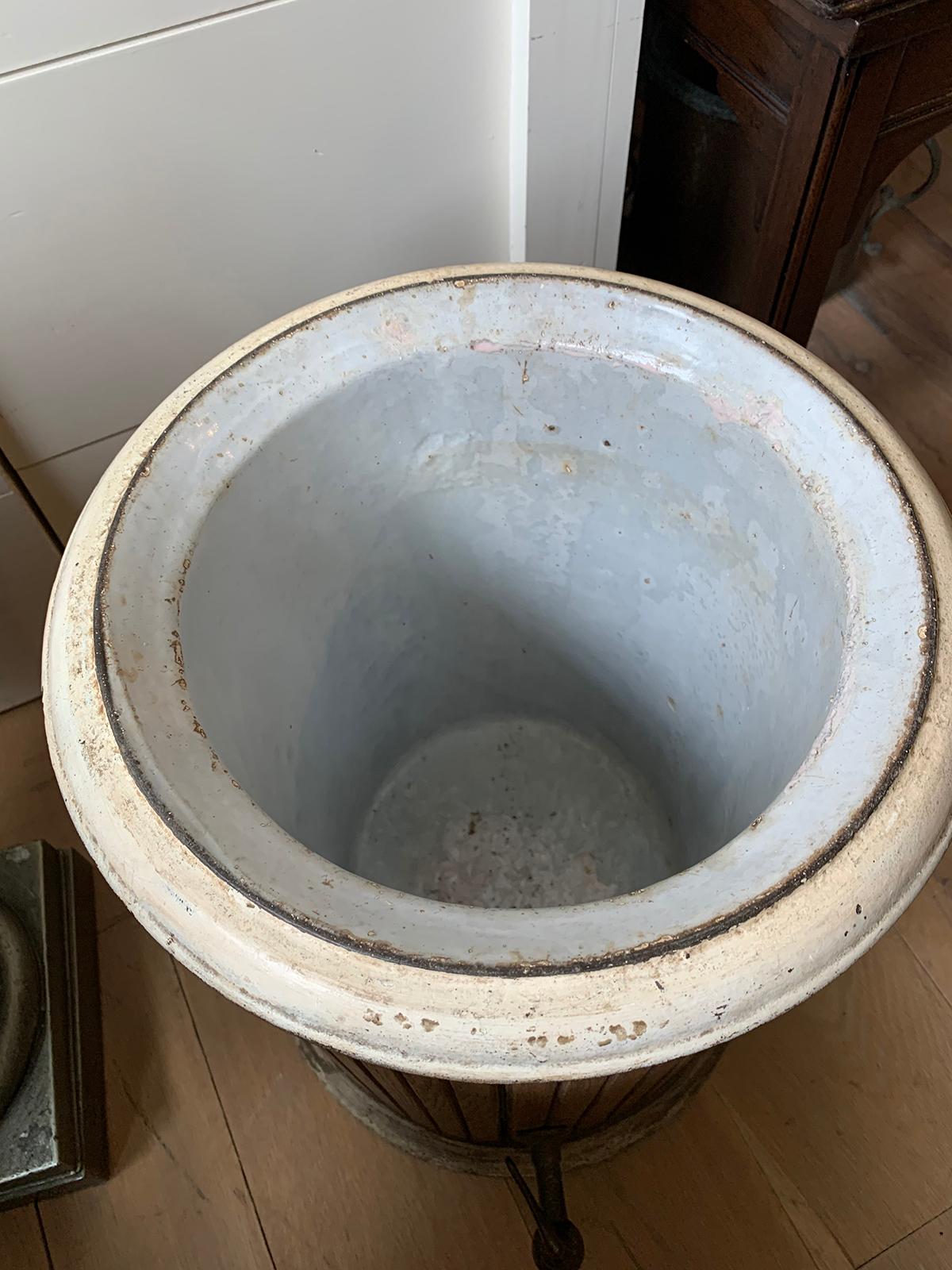 Refroidisseur à eau à couvercle en bois du 19e-20e siècle, revêtement en céramique, quincaillerie en laiton ancien 9