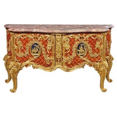 19. Jahrhundert A FRENCH ORMOLU-MOUNTED TULIPWOOD AND KINGWOOD PARQUETRY COMmoDE