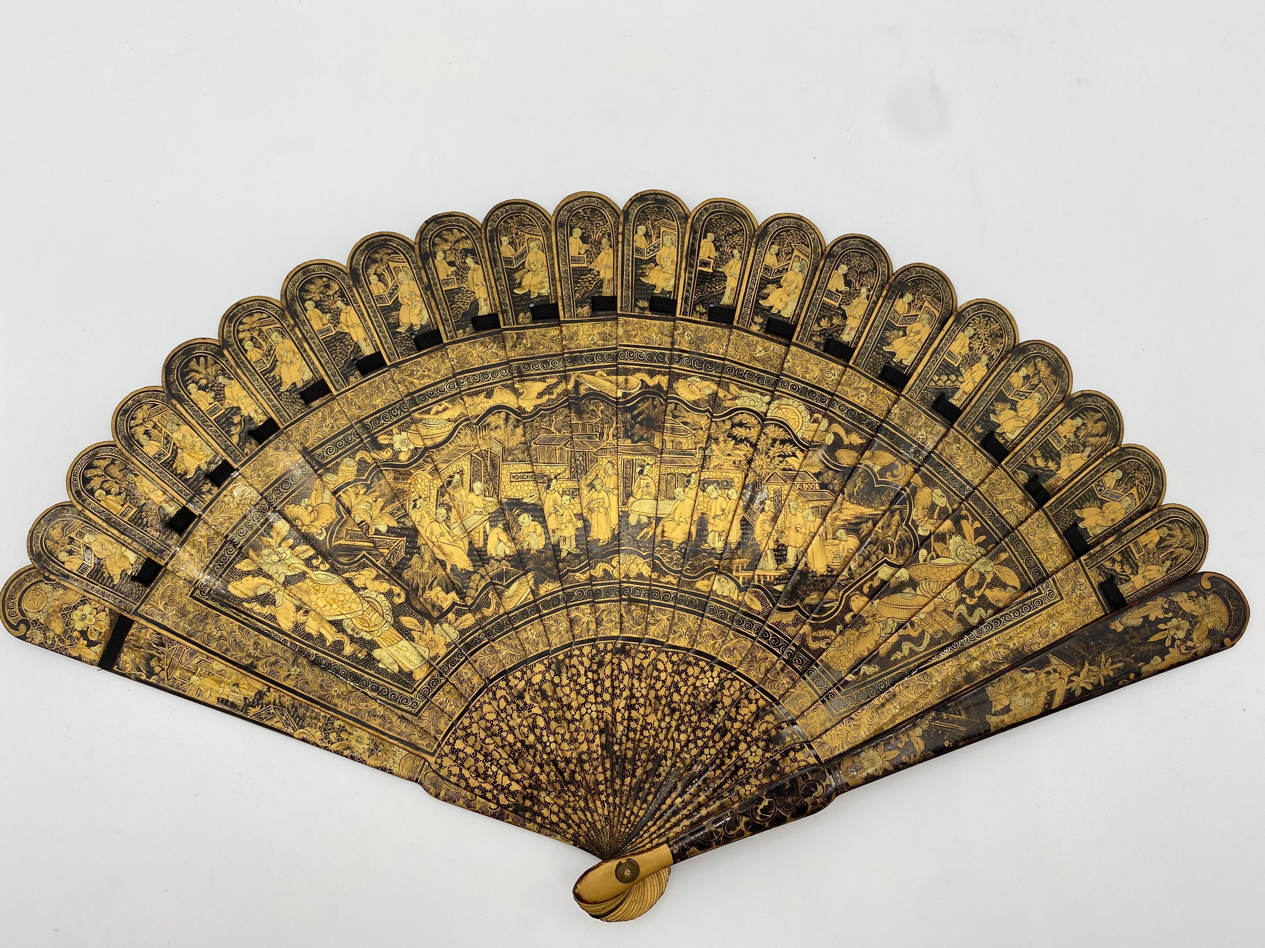 Antique Chinese Hand Painted Lacquer Scene Gilt Fan with Lacquer Box In Good Condition For Sale In Brea, CA