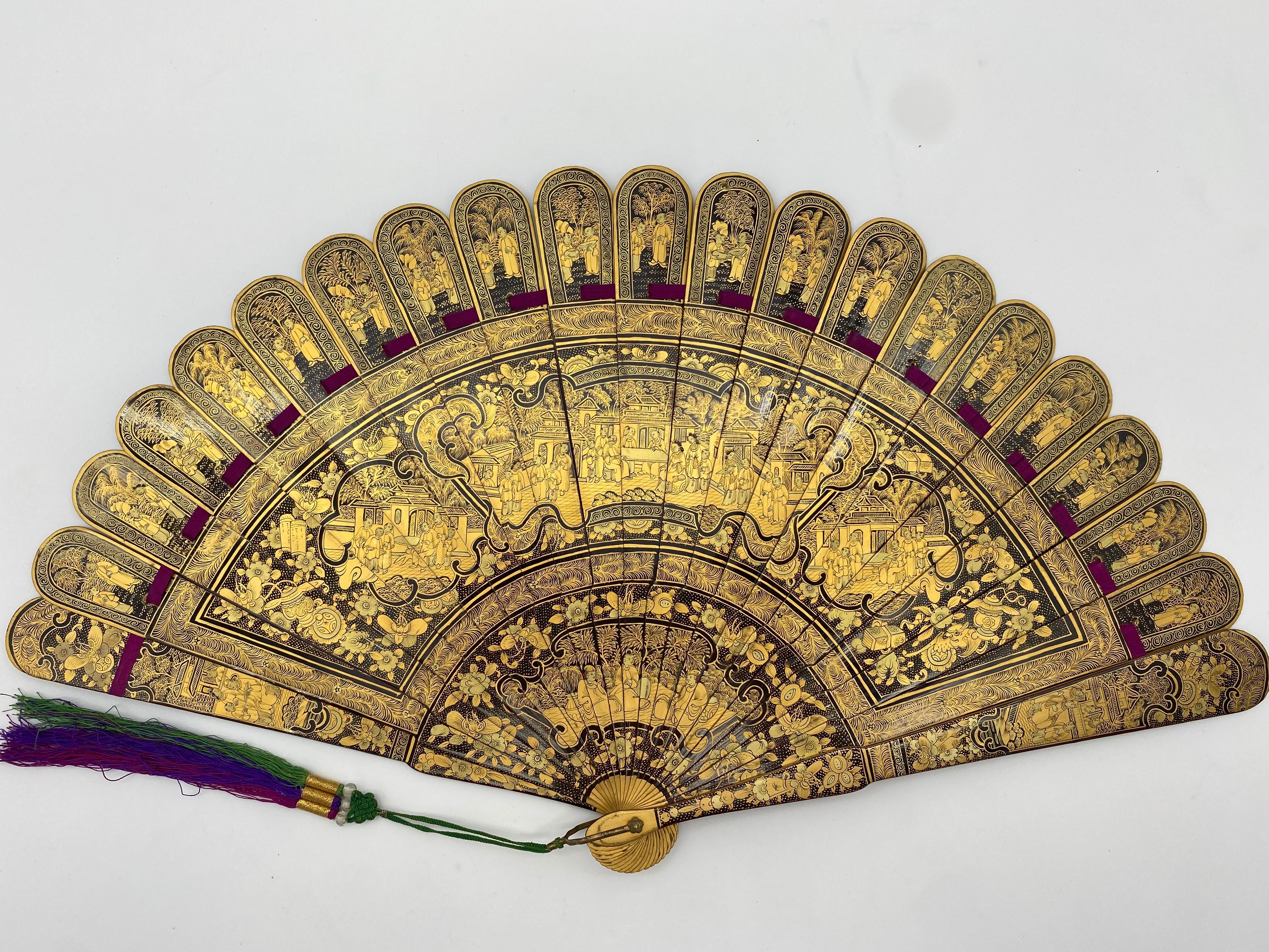 Mid-19th Century Antique Chinese Hand Paint Gold Lacquer Scene Gilt Fan with Lacquer Box For Sale