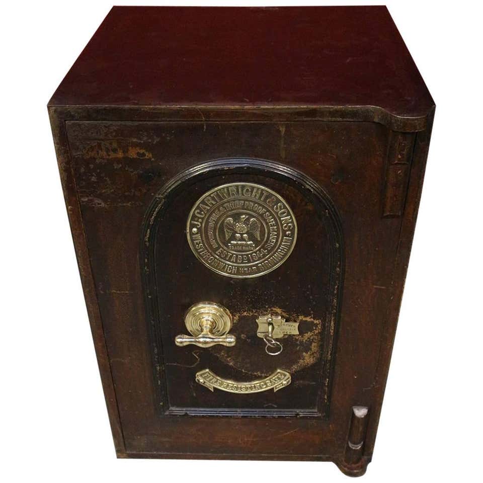 Antique Safes 17 For Sale on 1stDibs Antique Safes 17 For Sale on 1stDibs