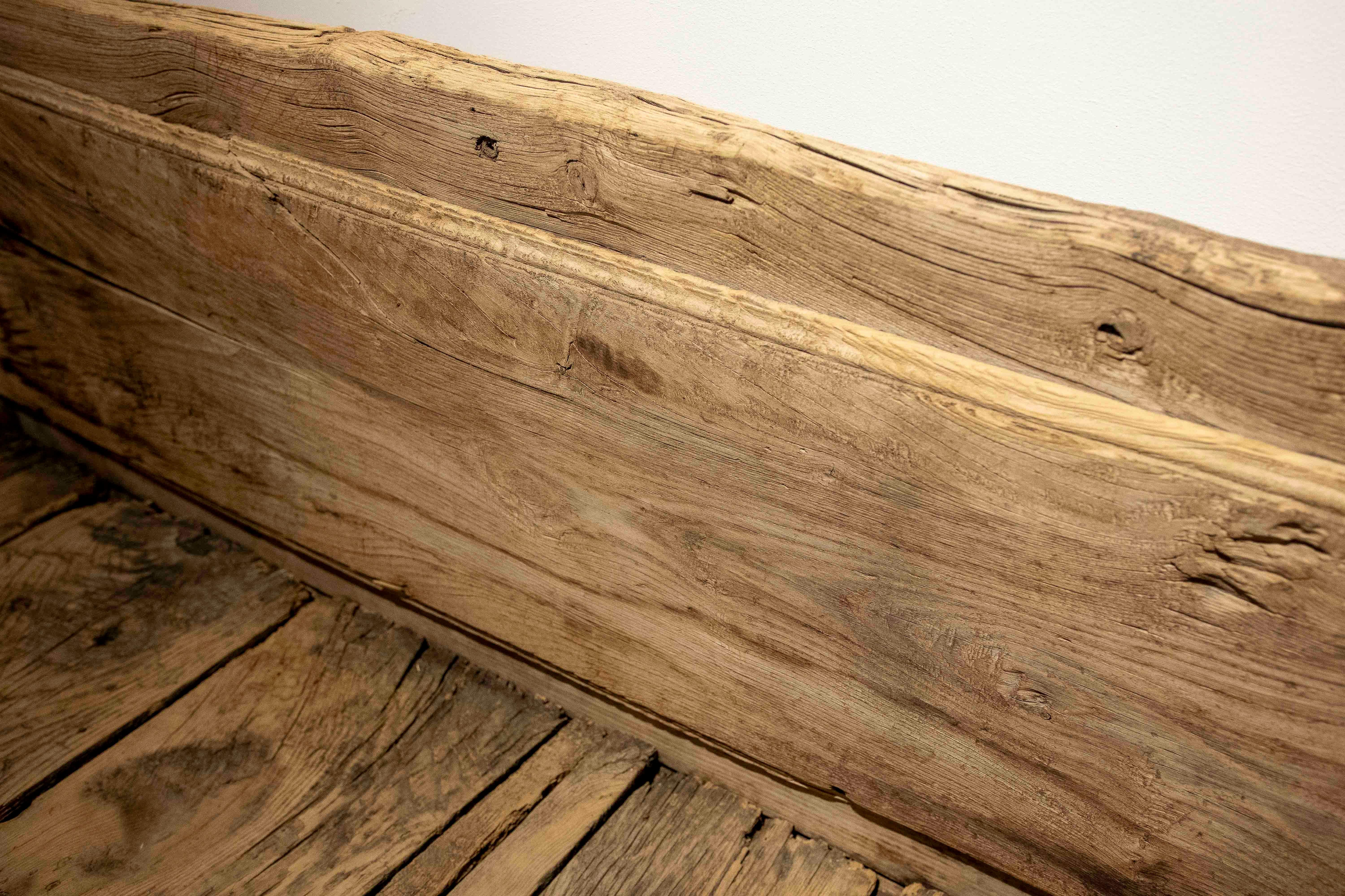 19. Antike Rustikale Bank aus Massivholz (Holz) im Angebot