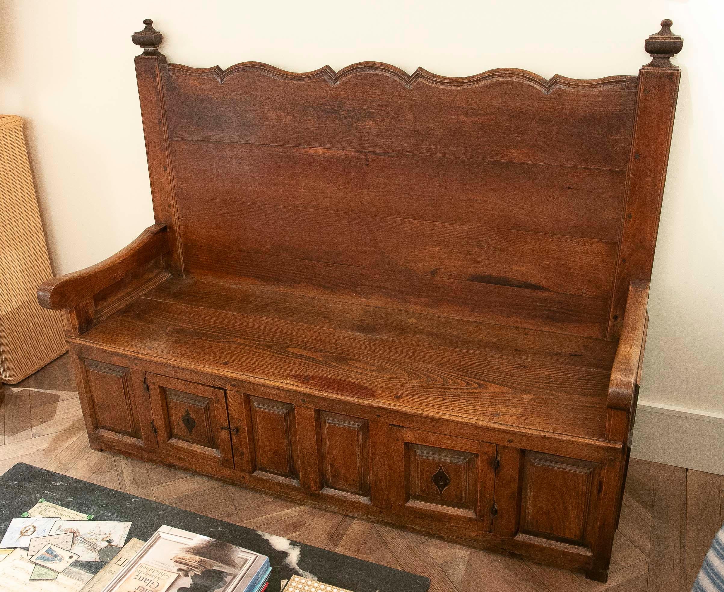 Espagnol 19th Antique Spanish Wooden Bench with High Backrest and Storage Underneath. en vente