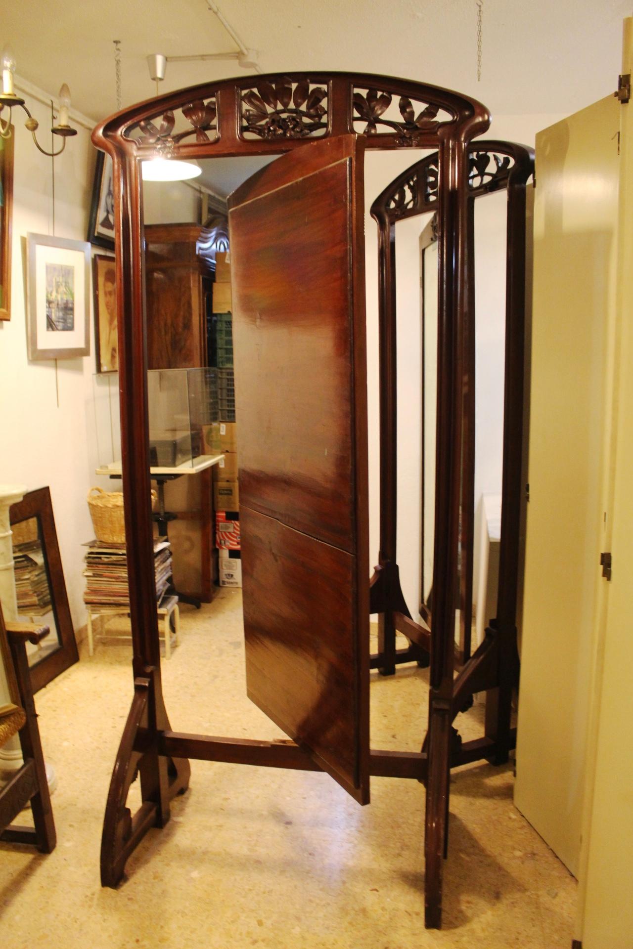 Art Nouveau Walnut Cheval Mirror in the Manner of Louis Majorelle, 19th Century  For Sale 8