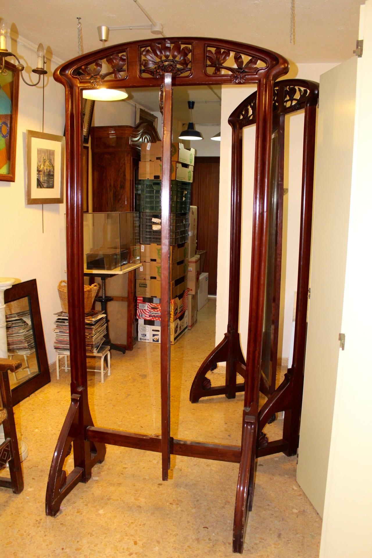 Art Nouveau Walnut Cheval Mirror in the Manner of Louis Majorelle, 19th Century  For Sale 12