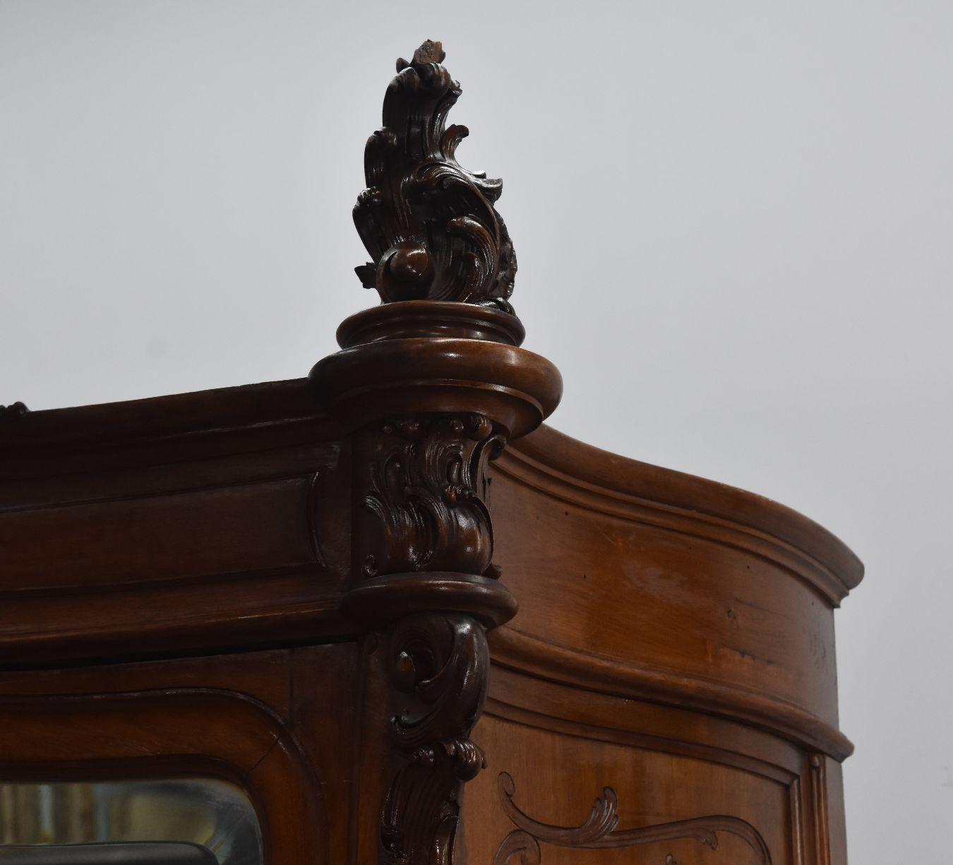 19th Baroque Louis XV Rococo Style Mirror Cabinet in Walnut with Putti For Sale 2
