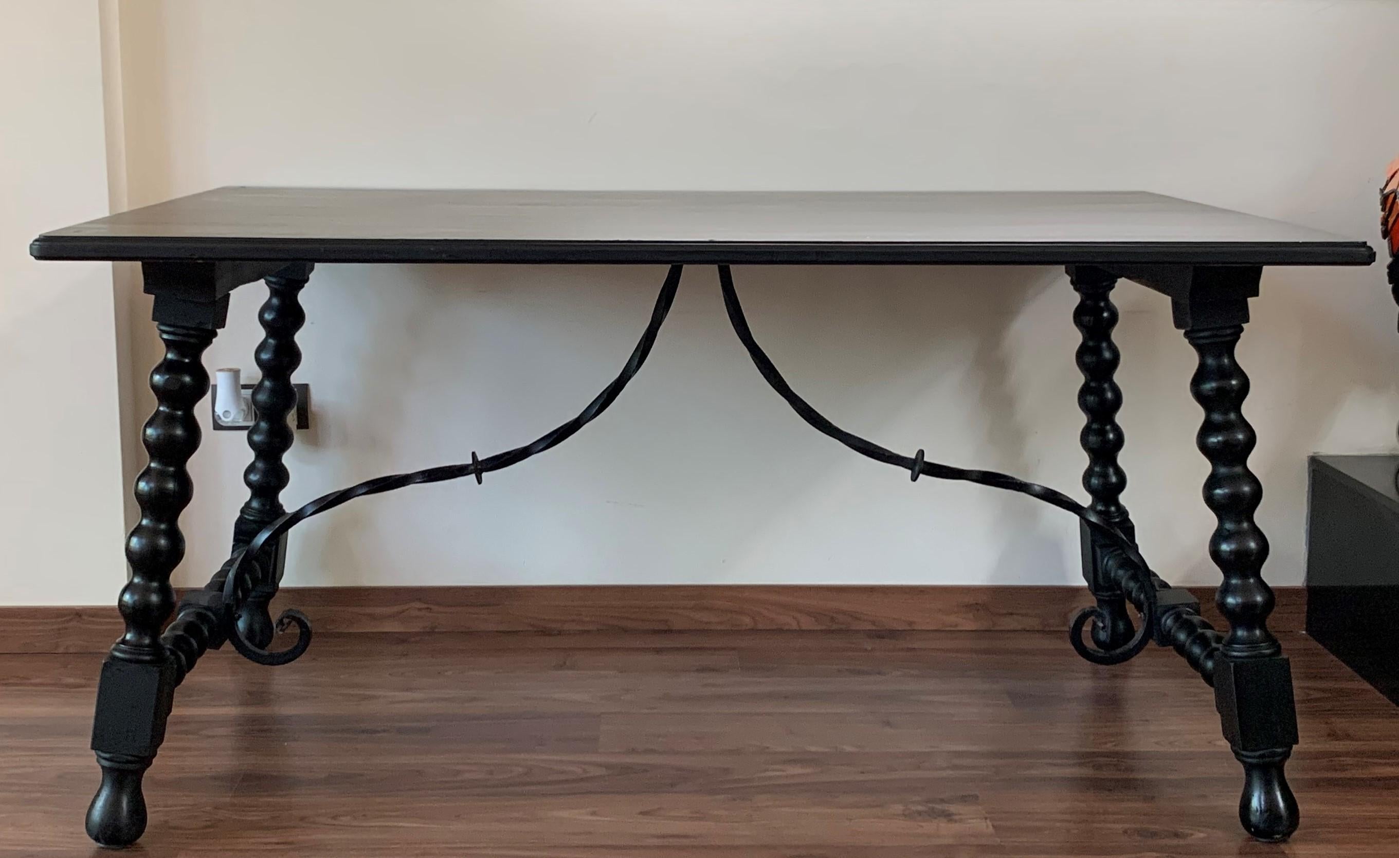 Baroque Spanish Farm Trestle Lyre Leg Dining Room Table with Forged Iron In Good Condition In Miami, FL