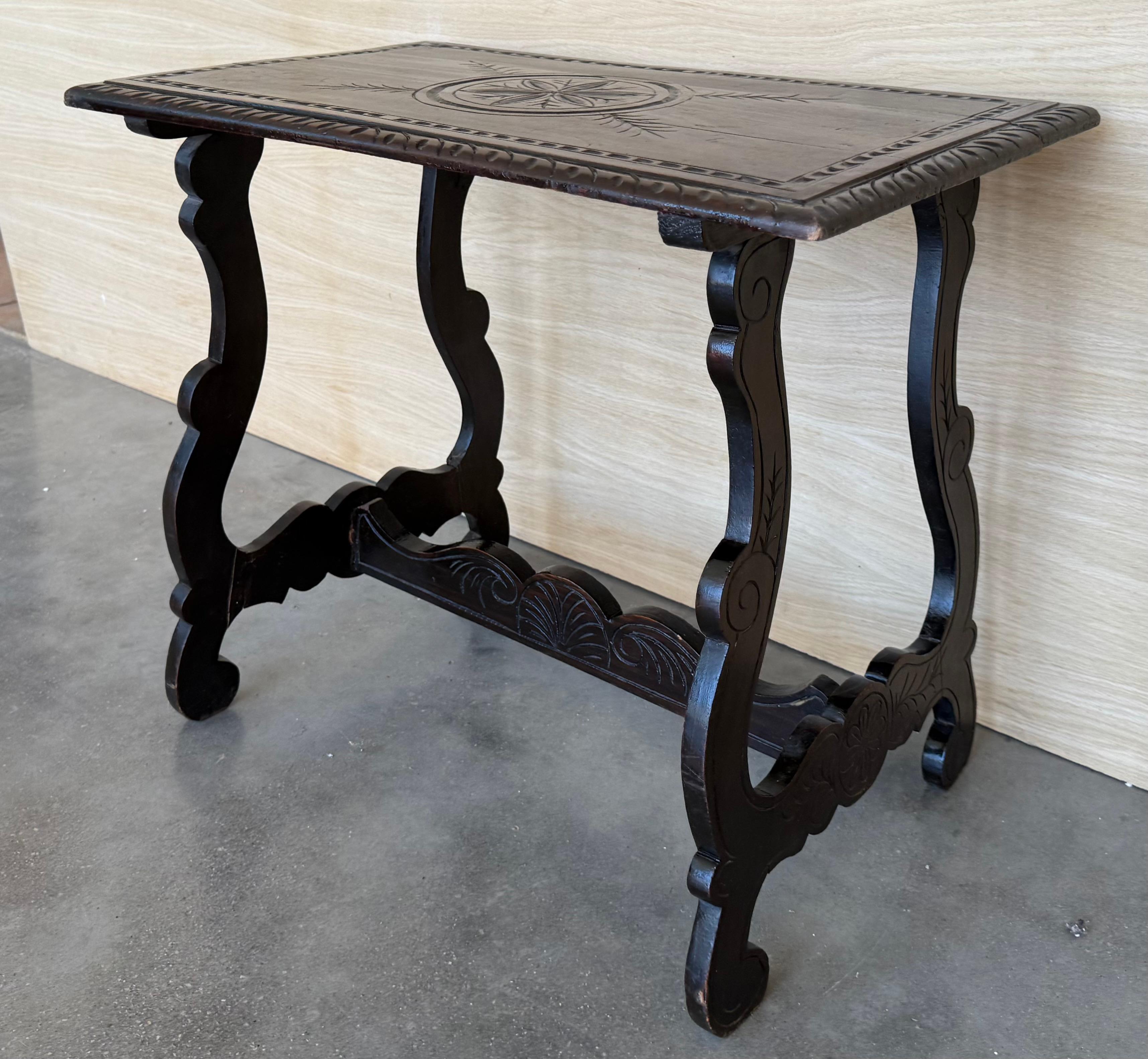 19th  Baroque Spanish Side Table with Lyre Legs and Carved Edges For Sale 2