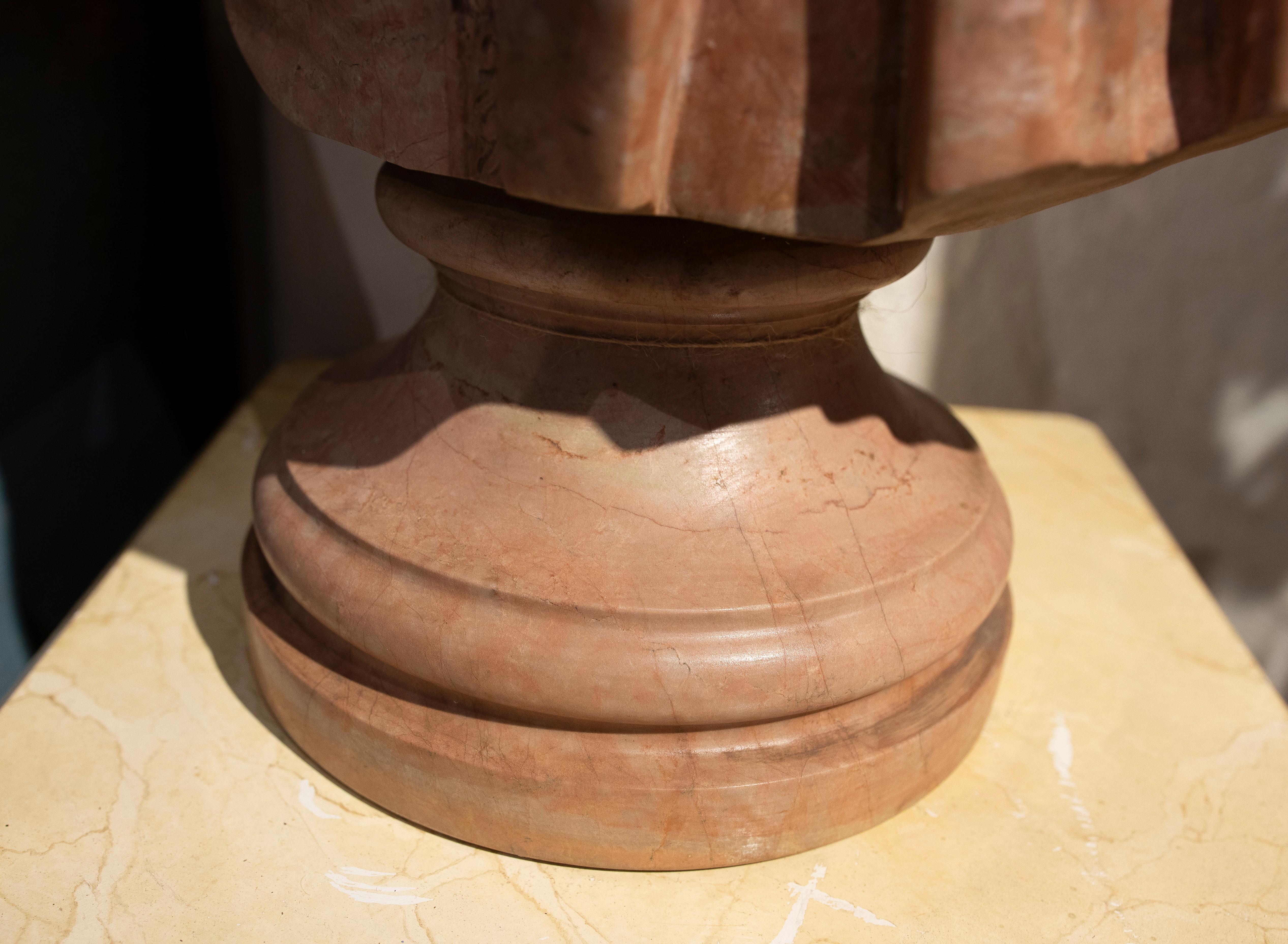 19th Bust of an African Knight in Two-Tone Carved Marble en vente 5
