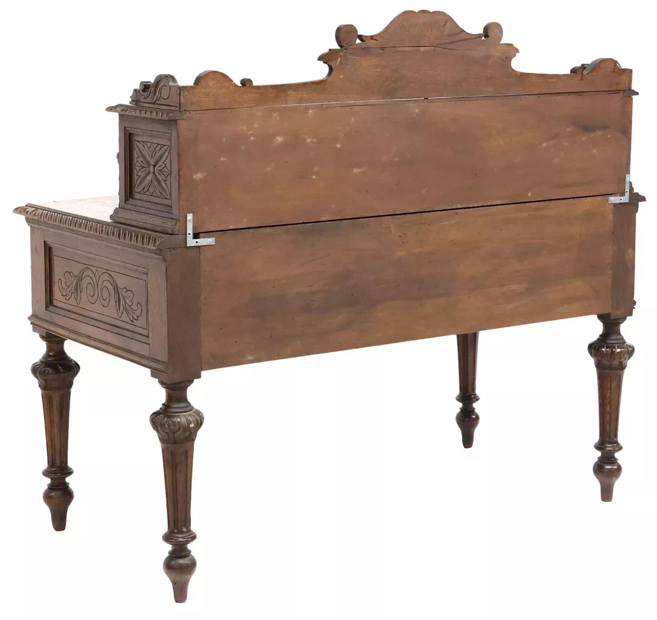 XIXe siècle Bureau ancien du 19ème siècle, style Henri II français, sculpté en chêne, années 1800 en vente