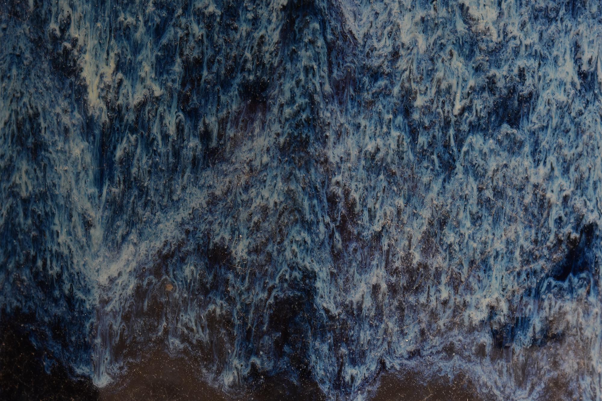 S. XIX, Pareja de antiguas ollas japonesas de cerámica esmaltada azul Shigaraki 
