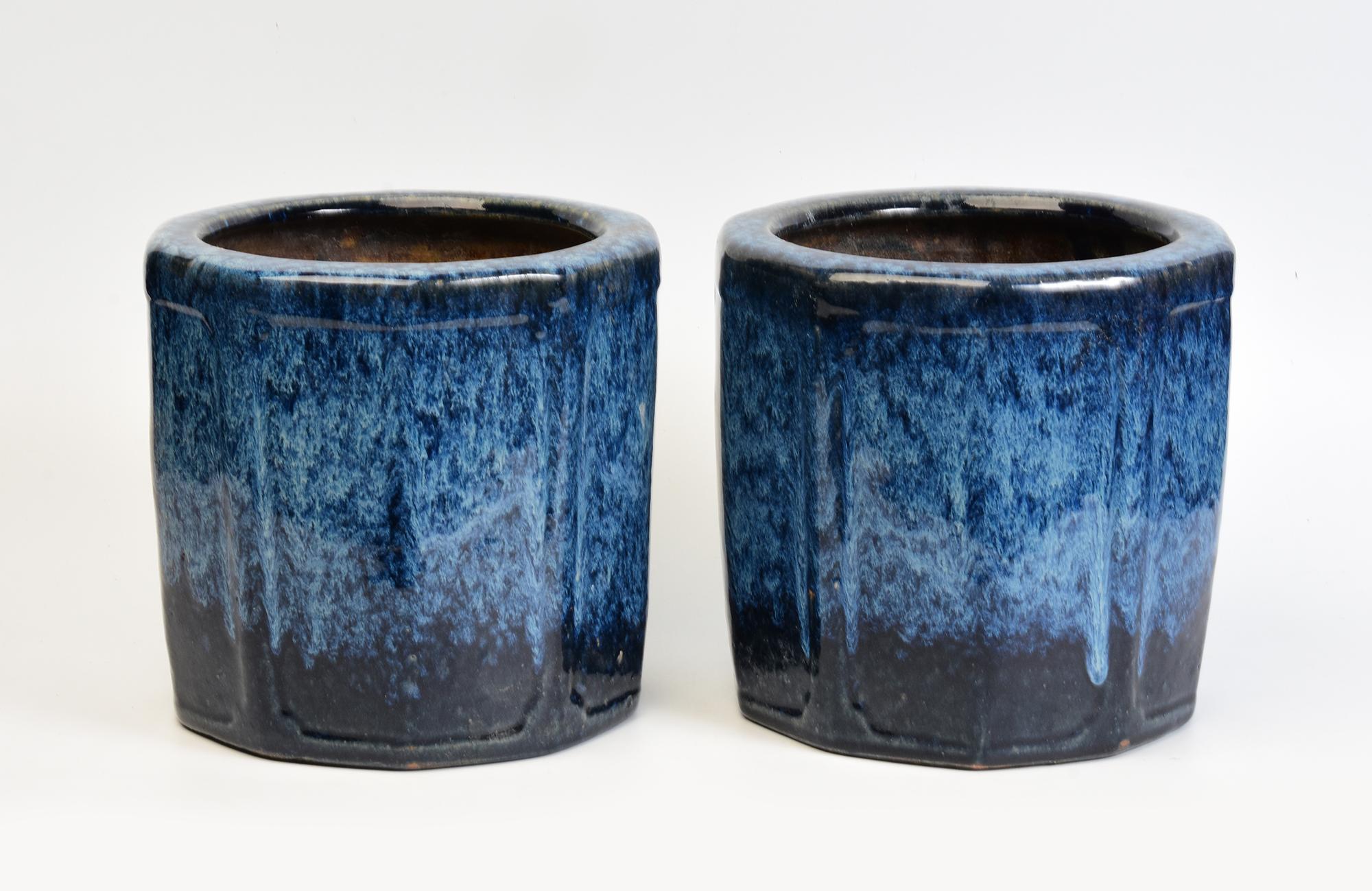 S. XIX, Pareja de antiguas ollas japonesas de cerámica esmaltada azul Shigaraki 