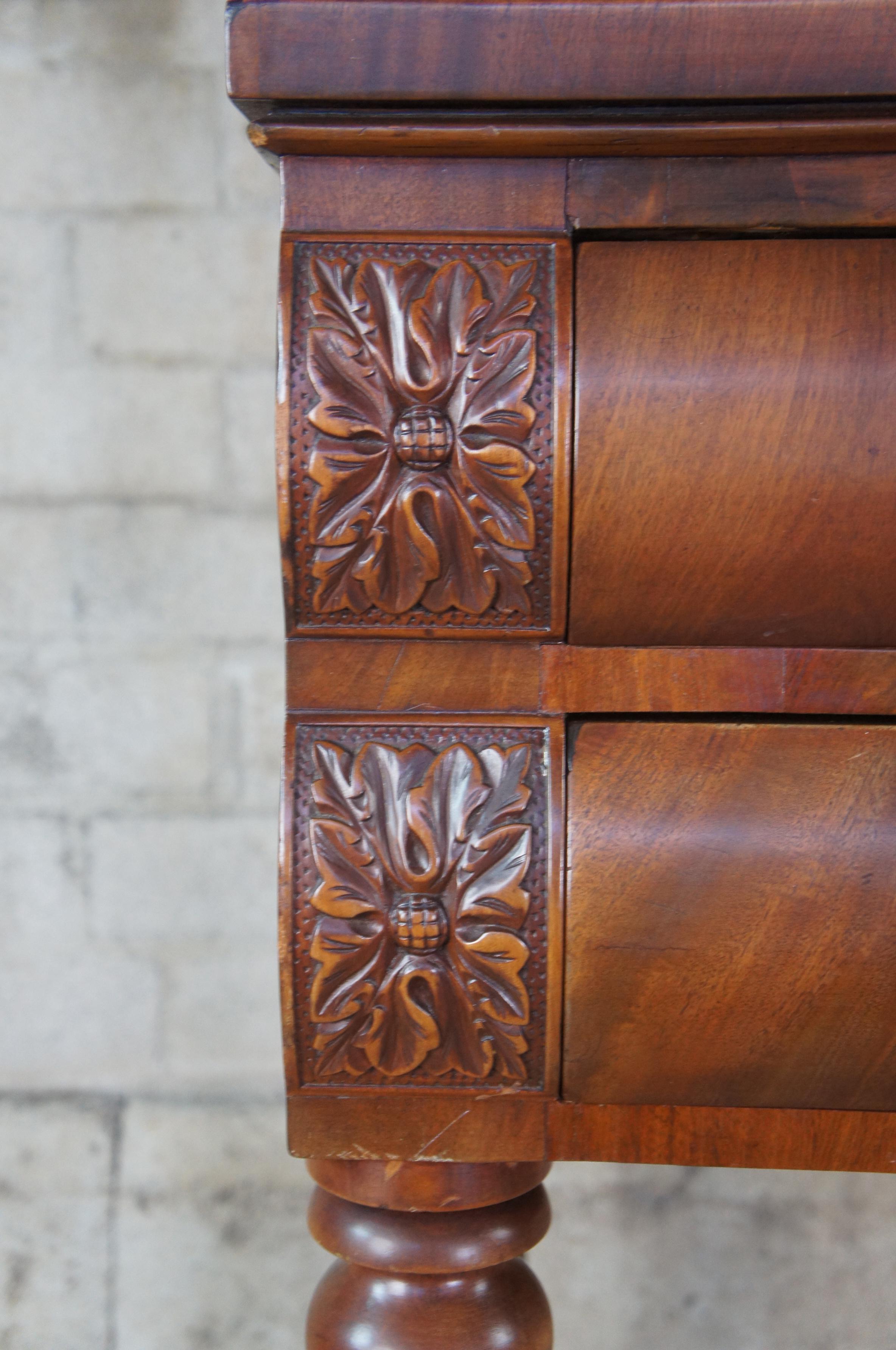 19th C. American Empire Flame Mahogany Shaving Stand Vanity Desk Dressing Table In Good Condition For Sale In Dayton, OH