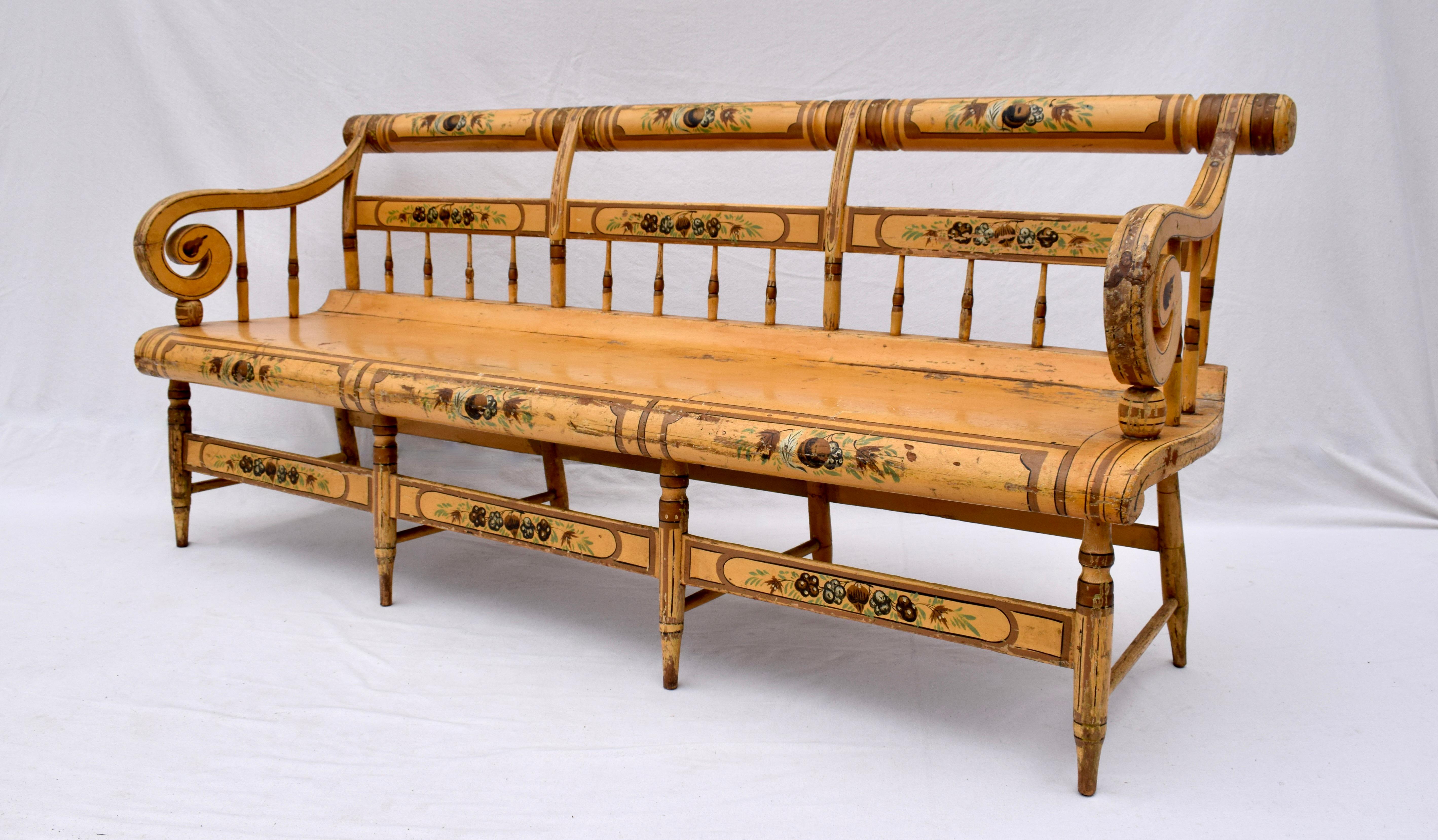 19th C. American Federal Floral Painted Bench In Good Condition For Sale In Southampton, NJ