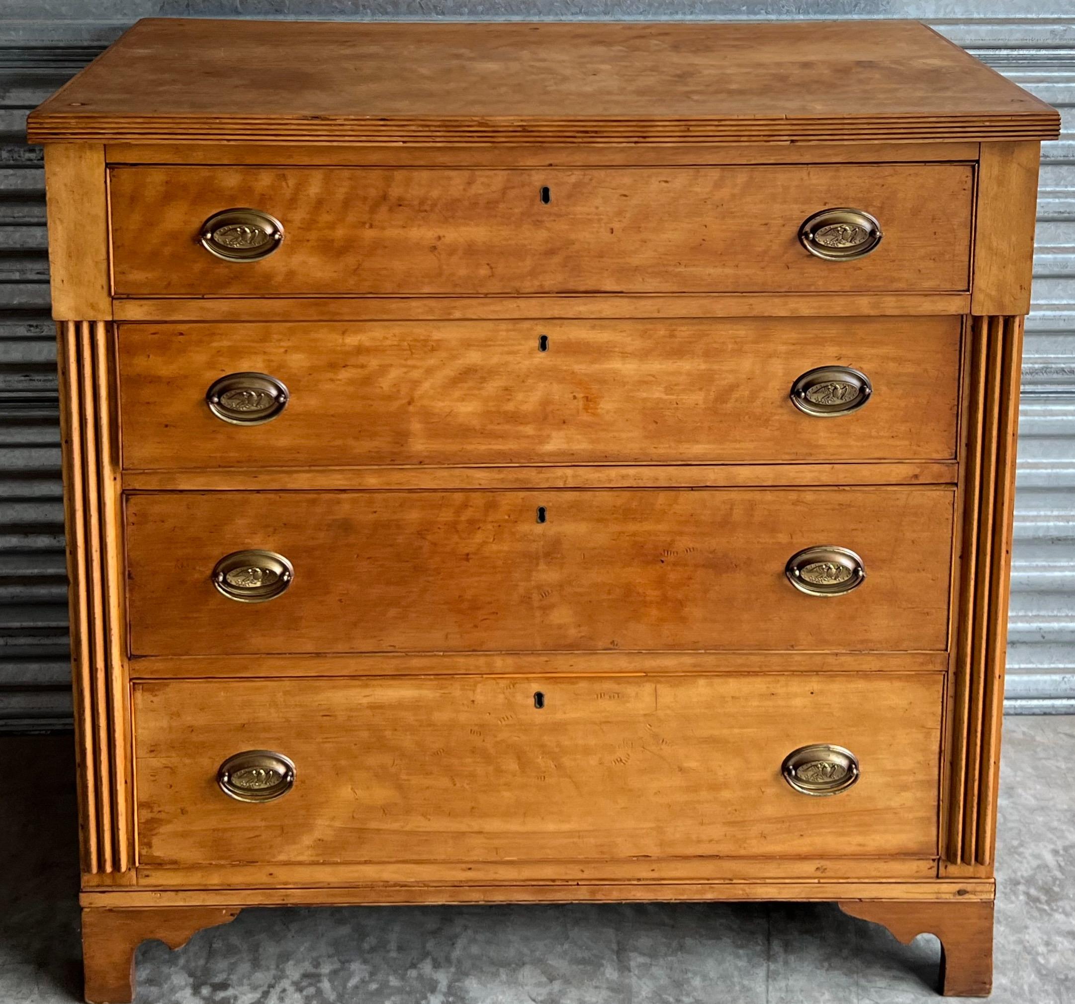19th-C. American Federal Style Tiger Maple Chest or Commode In Good Condition For Sale In Kennesaw, GA
