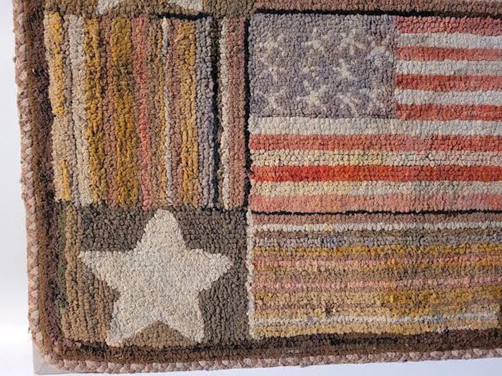 Fait main Tapis crocheté à la main à motif de drapeau américain et d'étoiles, XIXe siècle en vente