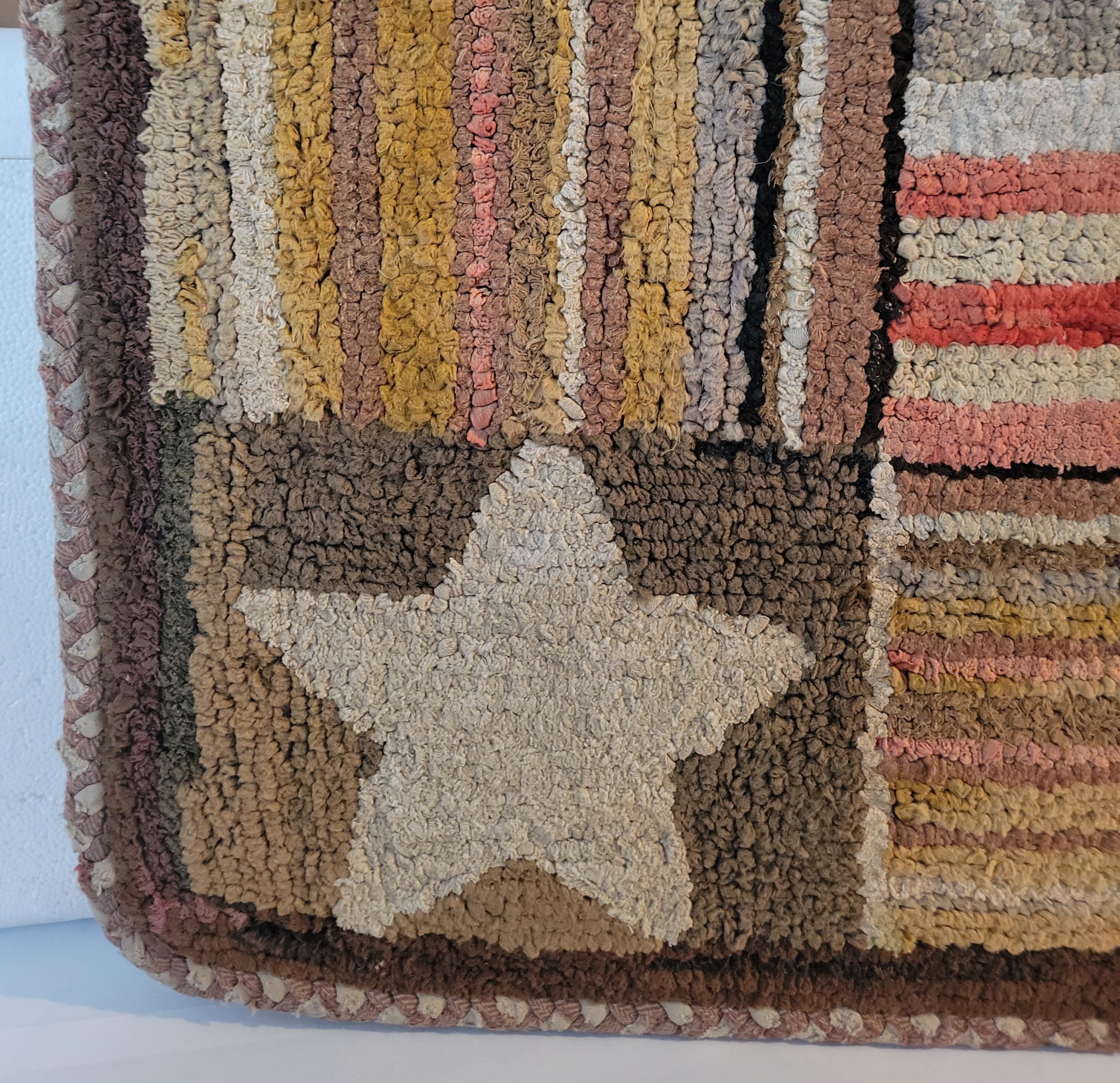 19th C American Flag and Stars Hand Hooked Rug Bon état - En vente à Los Angeles, CA