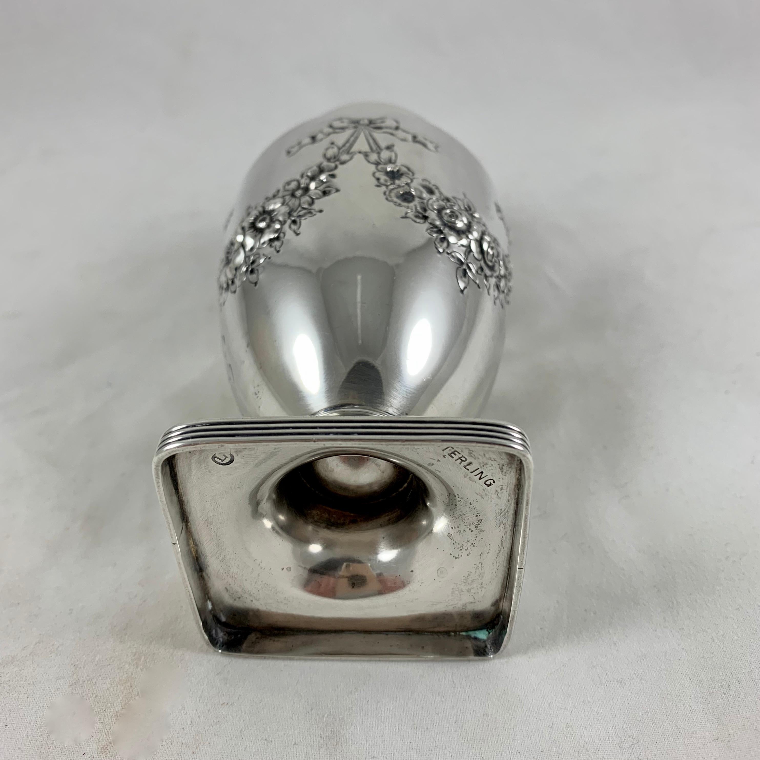 19th Century American Lebkuechar & Co. Sterling Silver Floral & Bow Sugar Caster 5