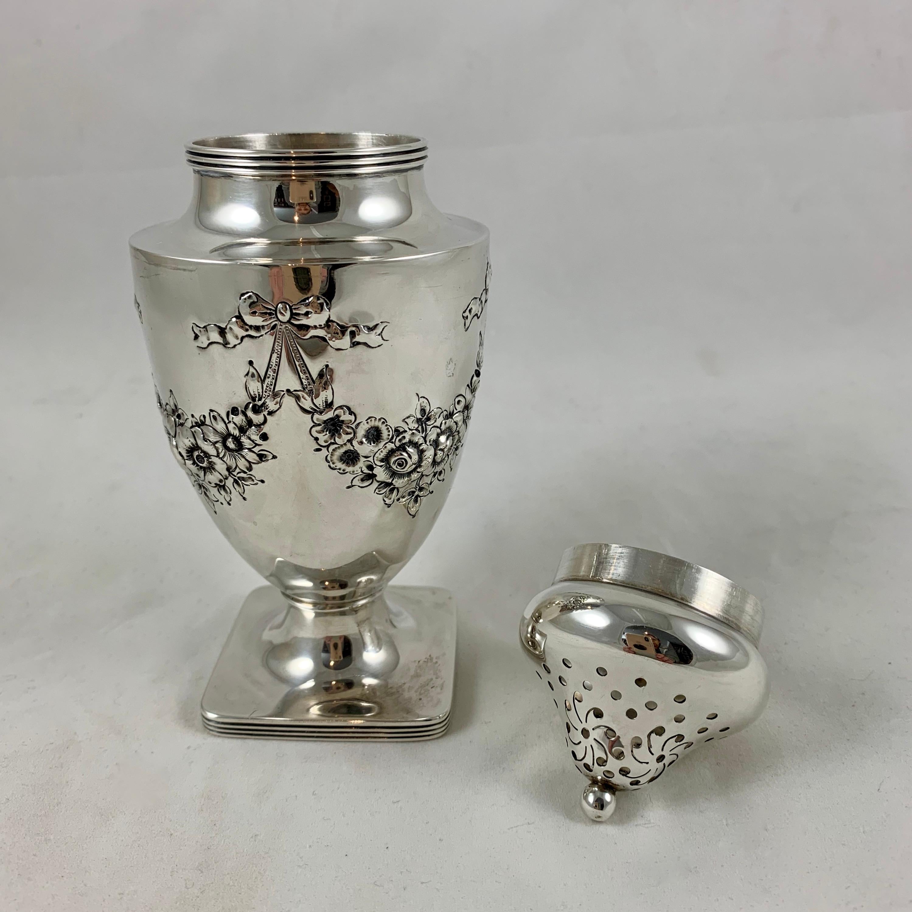 20th Century 19th Century American Lebkuechar & Co. Sterling Silver Floral & Bow Sugar Caster